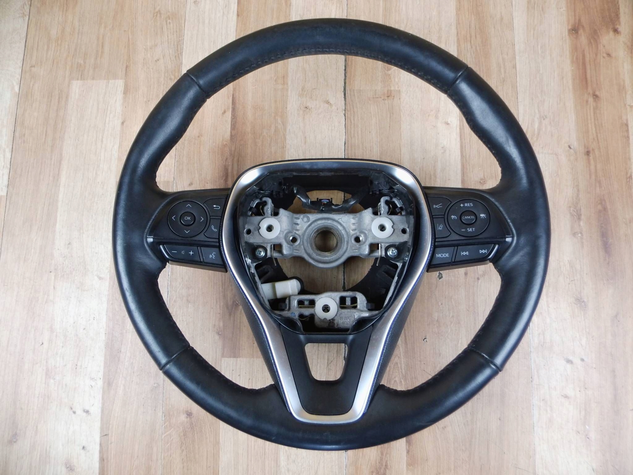 Toyota Corolla XII E210 E21 2018-2022 lenkrad 45100-0Z340