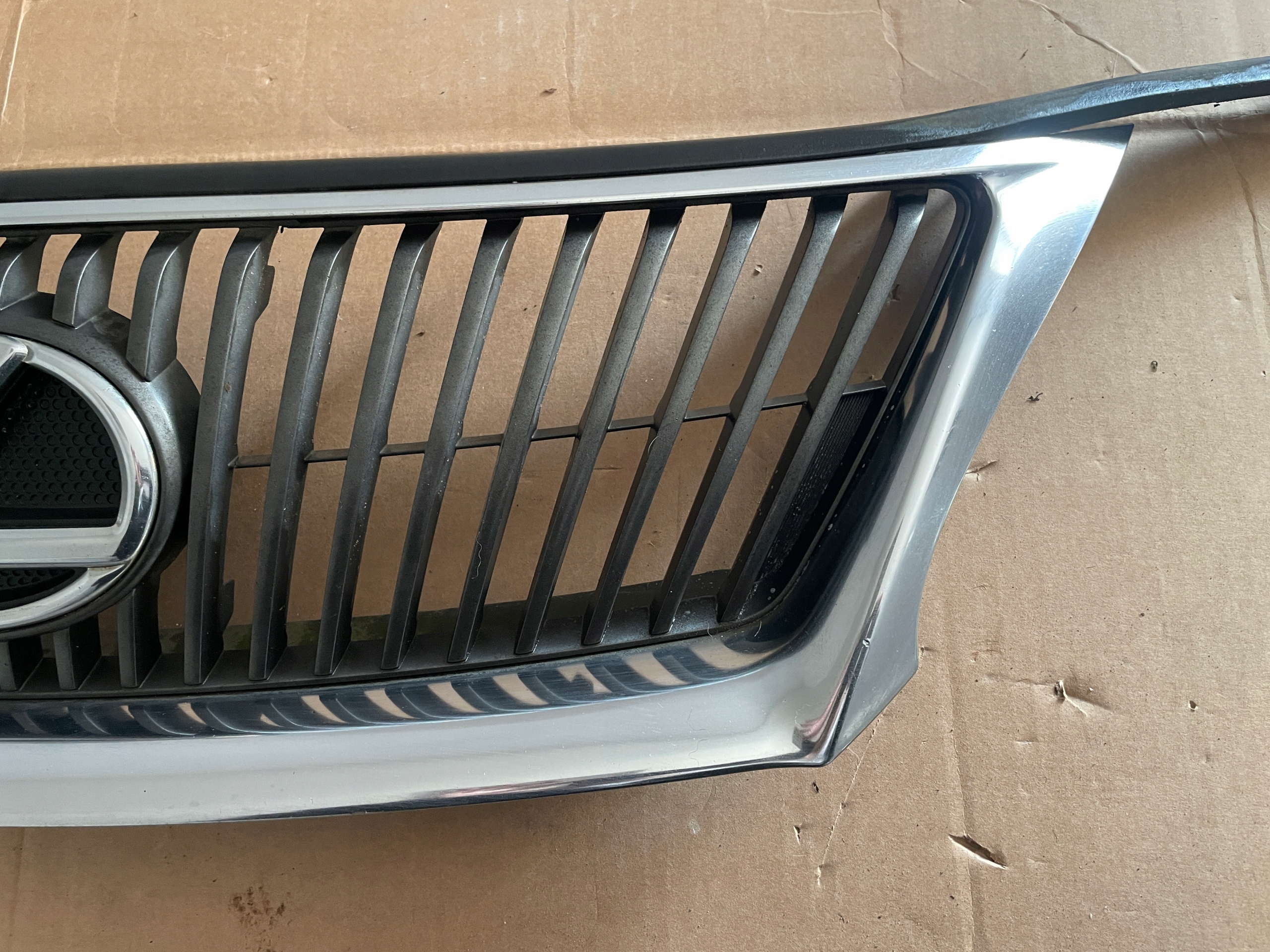 lexus IS II IS220D IS250 решетка радиатора хром рестайлинг комплектный