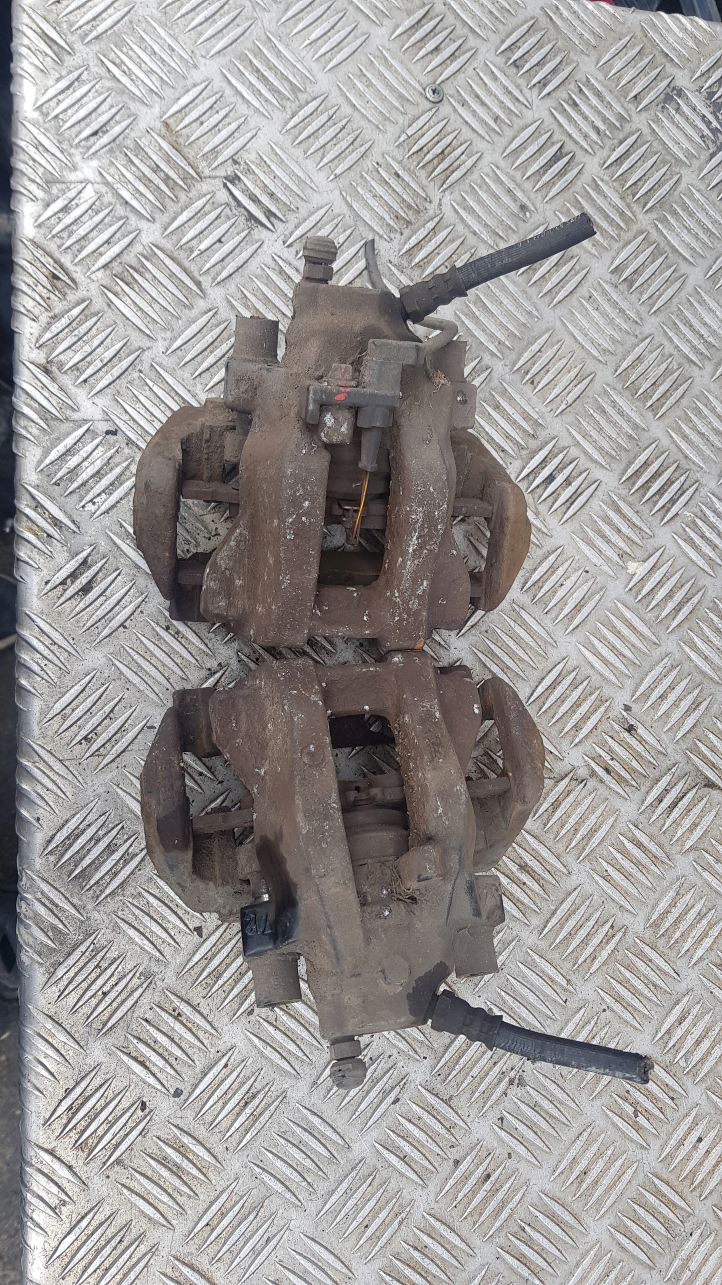 MERCEDES W211 caliper brake rear part left right 3234