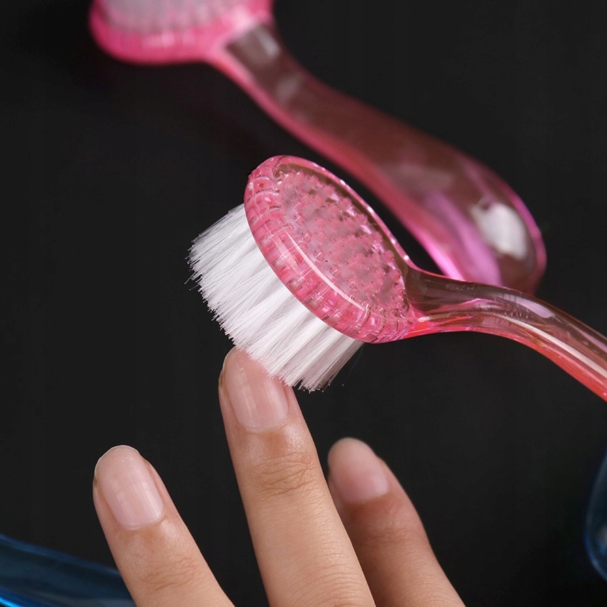 SZCZOTECZKA DO PYŁU PAZNOKCI OKRĄGŁA RÓŻOWA MANICURE Waga produktu z opakowaniem jednostkowym 0.025 kg