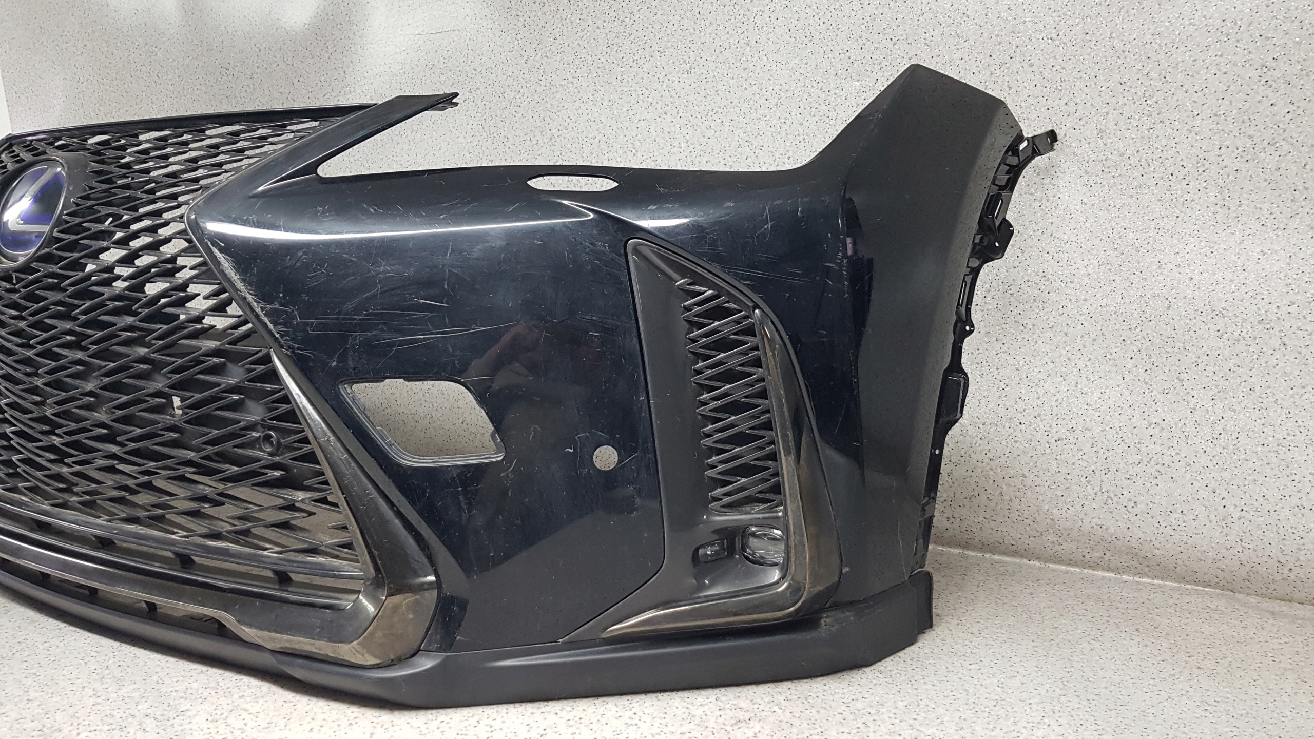 LEXUS UX F SPORT 2018 - bumper front 2552