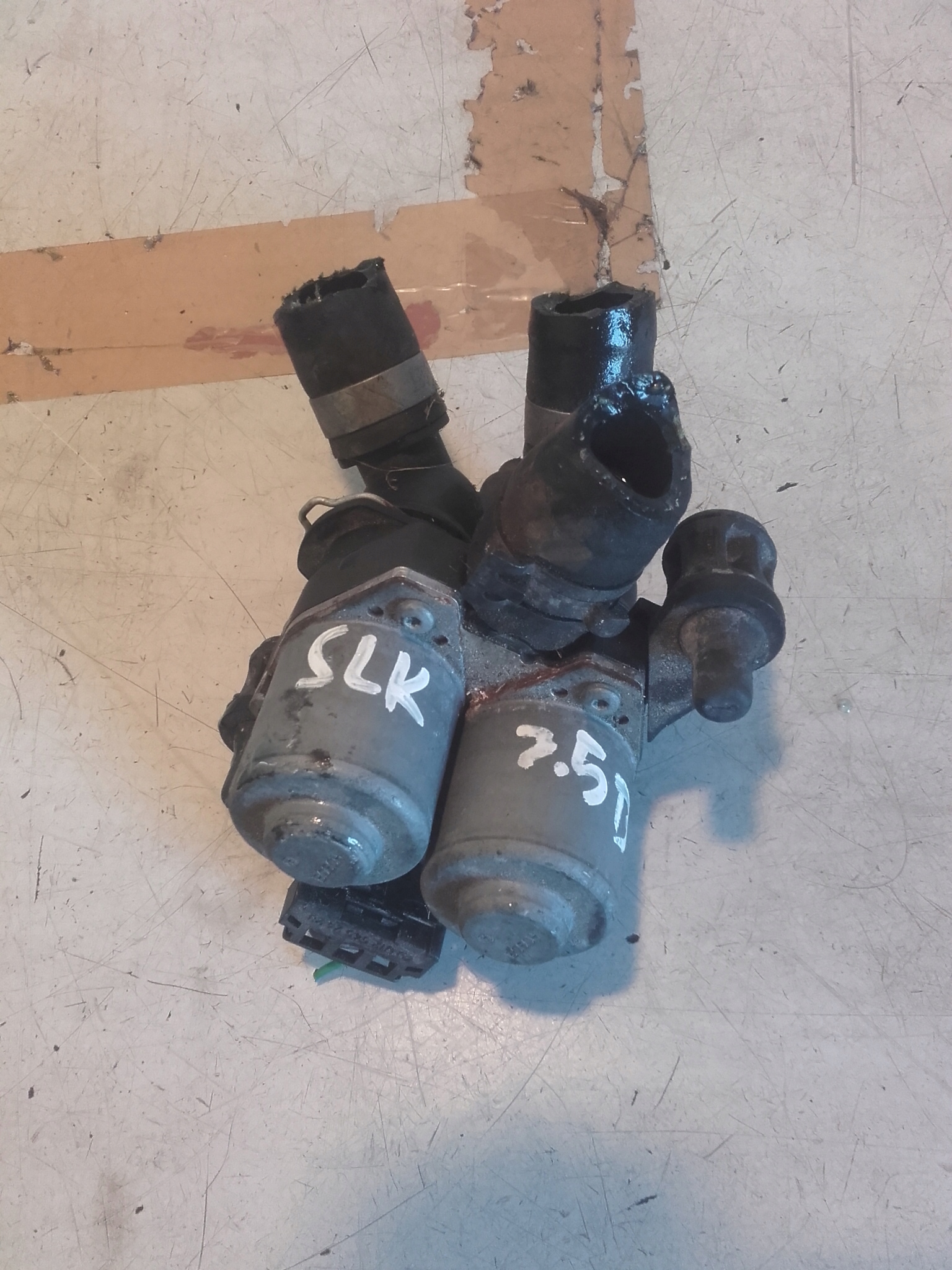 A0048302084 - MERCEDES SLK R171 лифт воды электромагнитный клапан