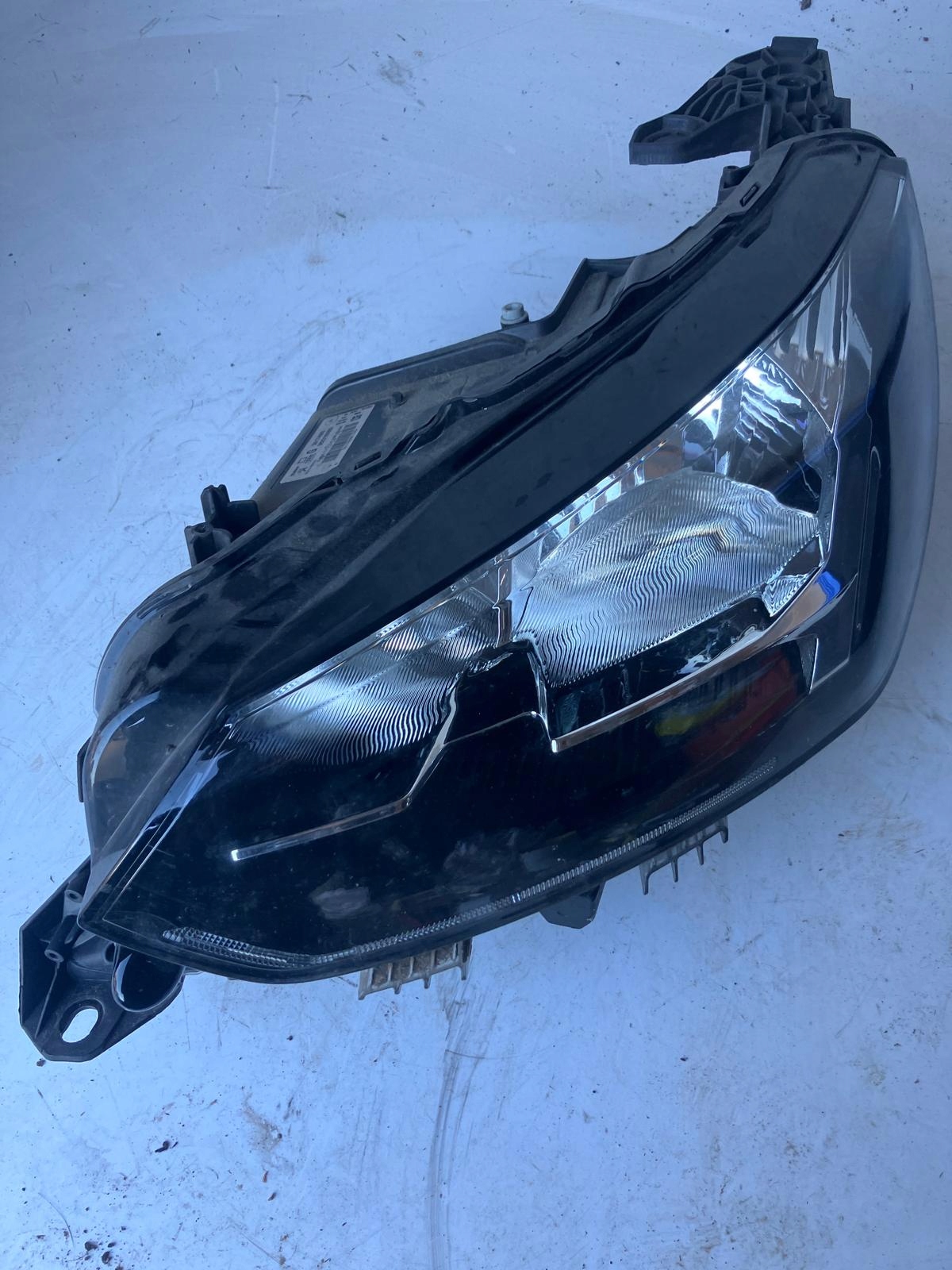 light left front PEUGEOT 208 II complete 9823193980