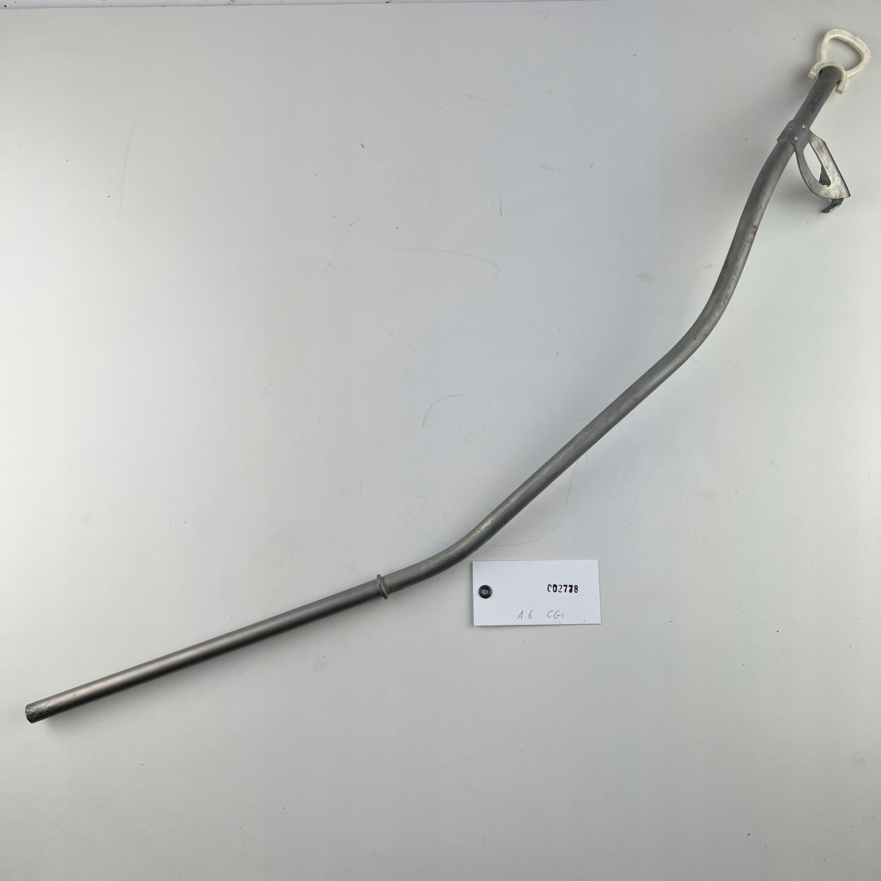 A2700104602 2700104602 - Мерседес A B GLA масляный щуп C117 X156 1.6