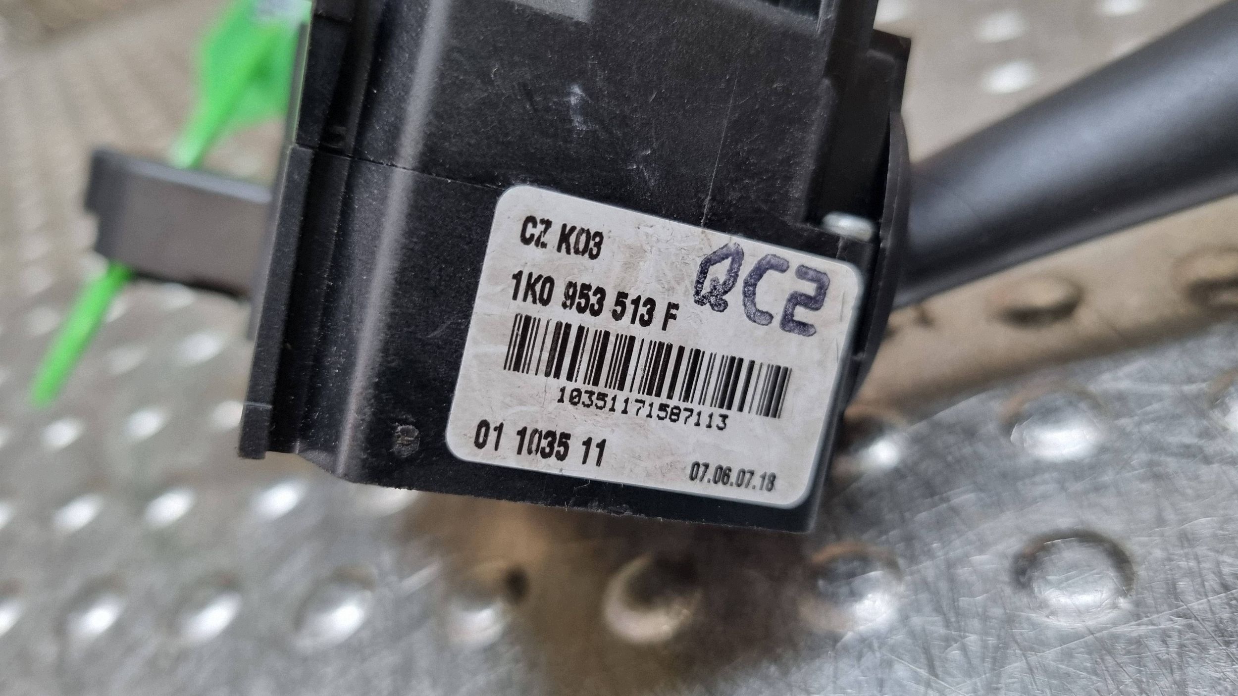 commodo bouton indicateurs de direction 1K0953513F LEON II OCTAVIA II GOLF V