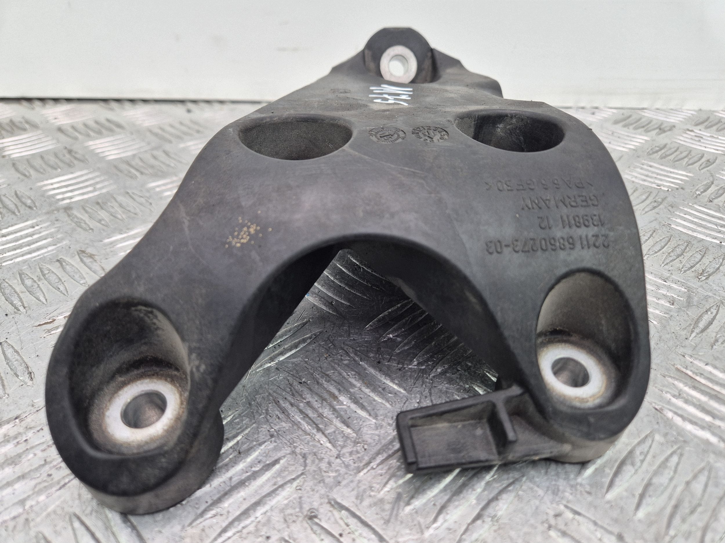 engine mount BMW 4 F36 420i Gran coupe 6860273 N20B20B