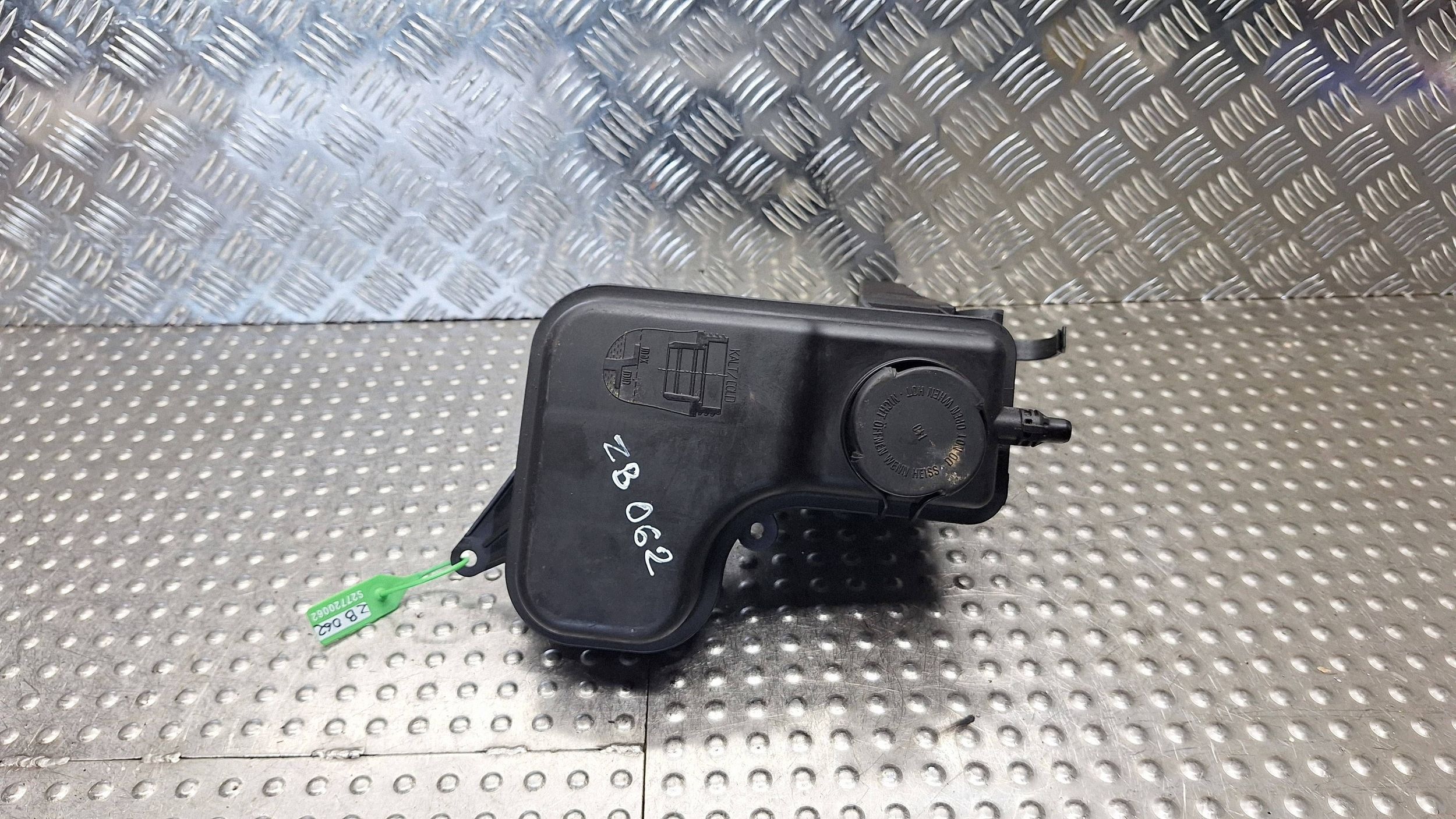 Ausdehnungsbehälter 7785013 BMW E60 E61 E65 X3 E83 3.0 D