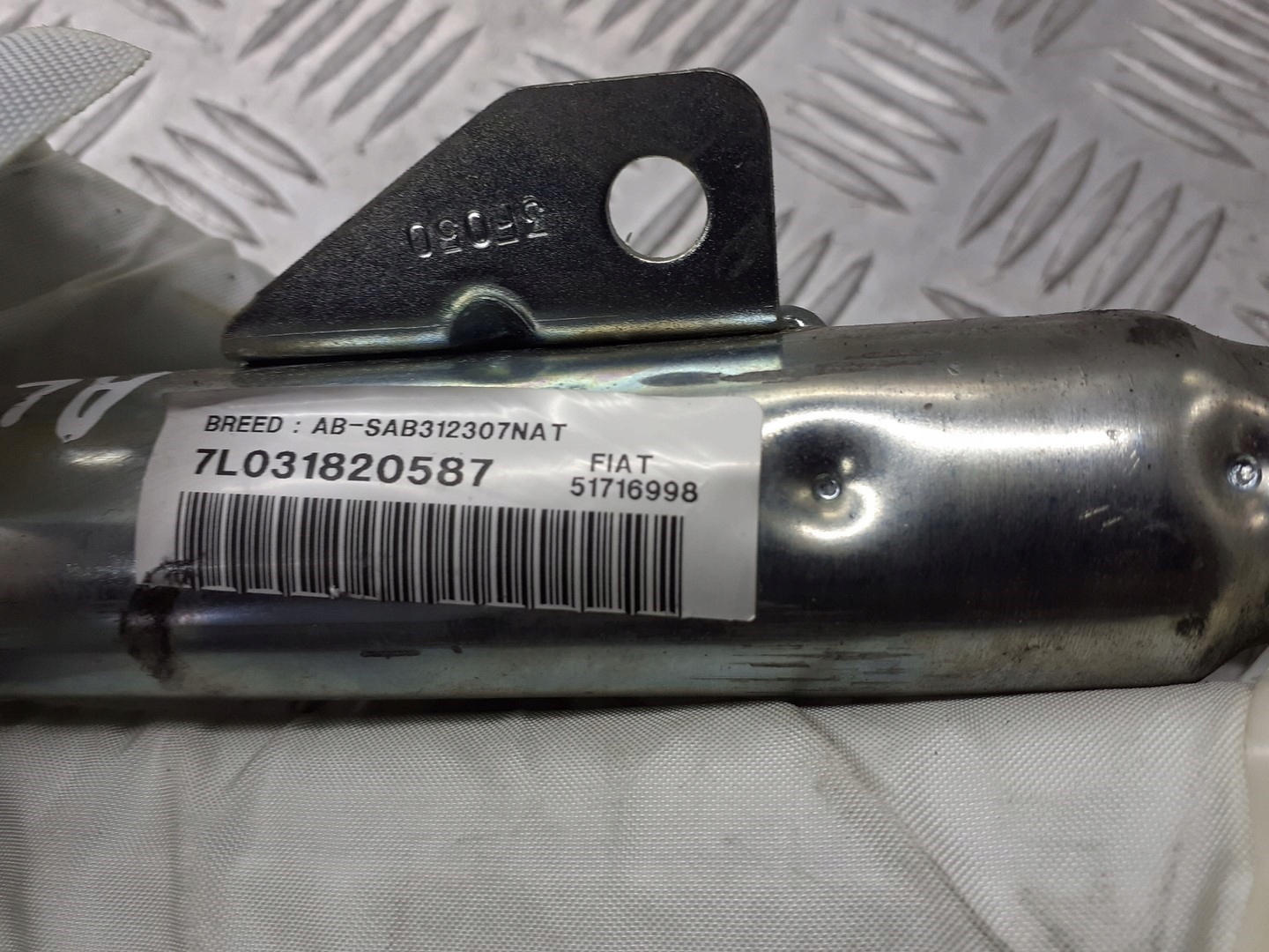 KURTYNA POWIETRZNA AIRBAG LEWA ALFA ROMEO 147 Jakość części (zgodnie z GVO) O - oryginał z logo producenta pojazdu (OE)