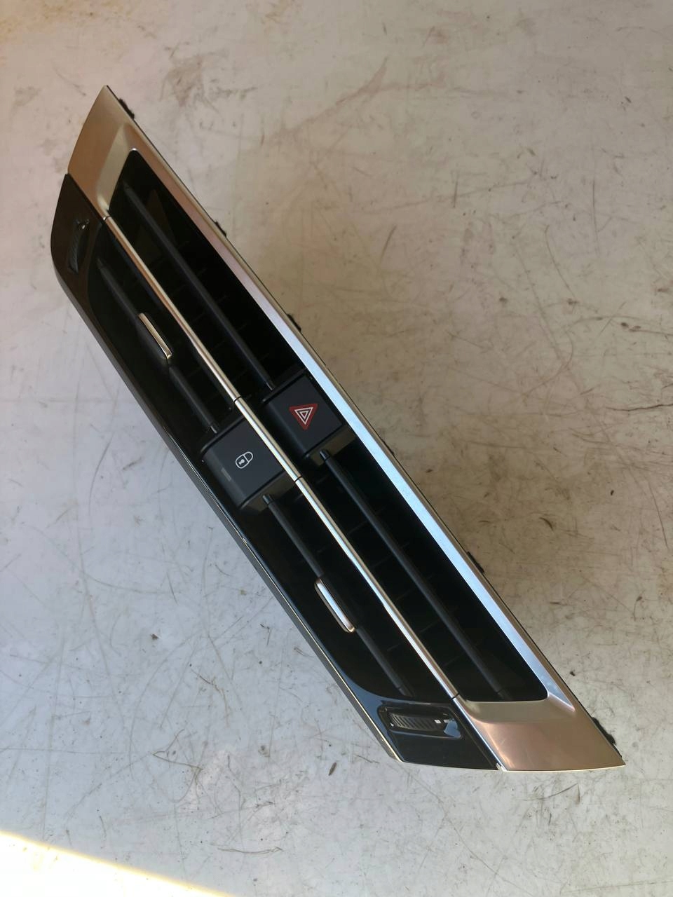 grid central air conditioning devices CITROEN C4 III CHROM 983564820DX