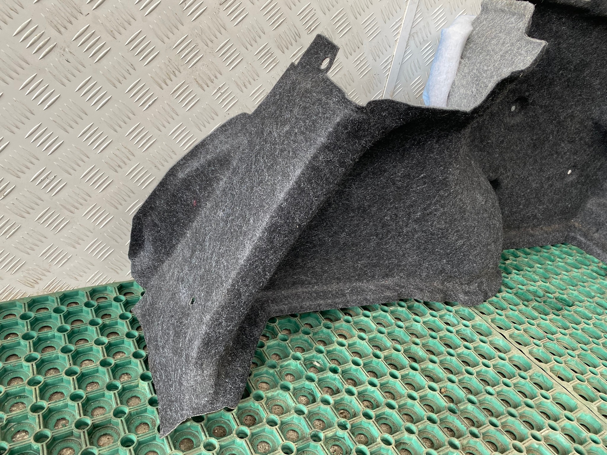 NISSAN ALTIMA L33 12-17 boot upholstery right upholstery OE