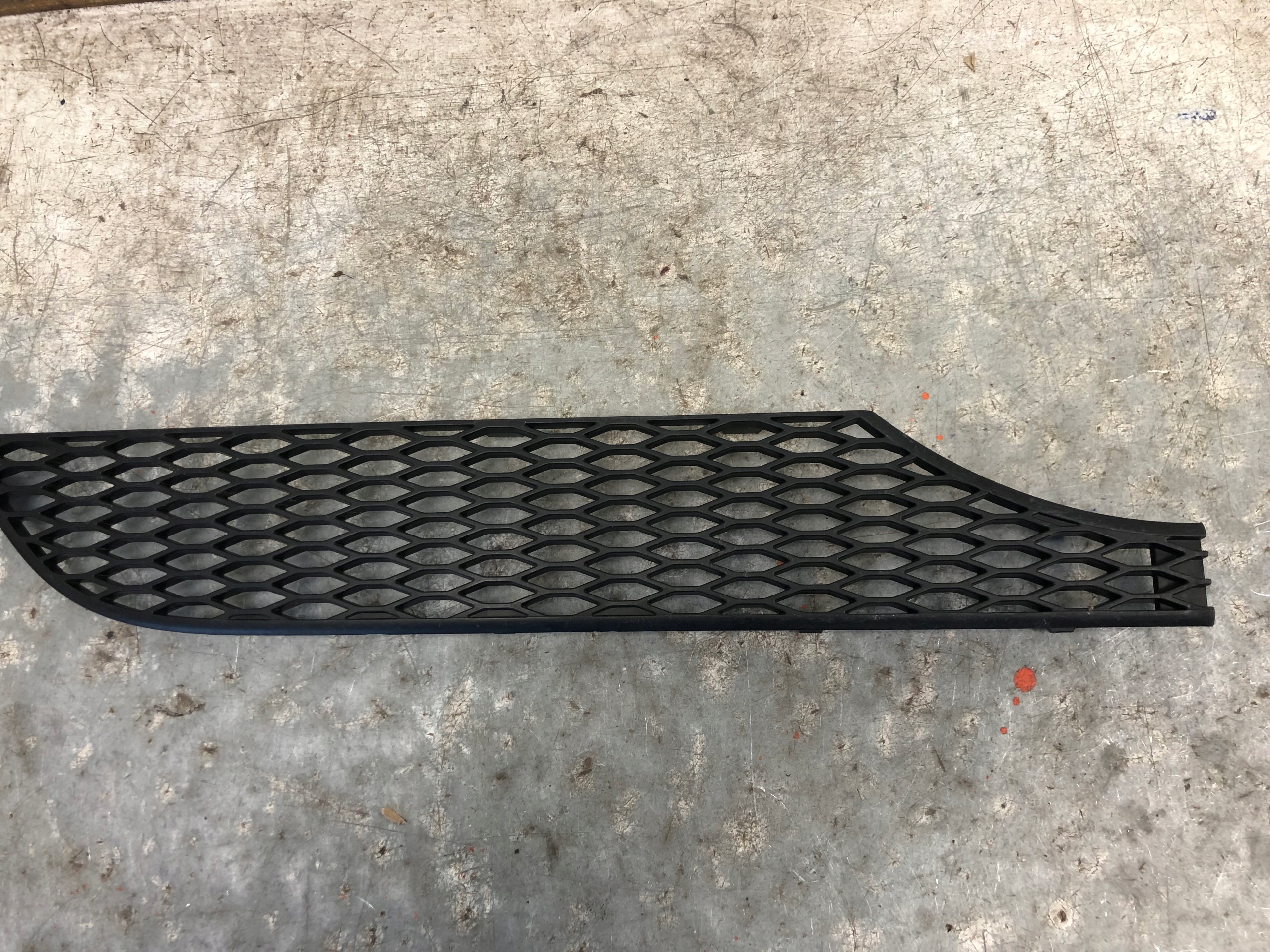grid GRILLA MERCEDES ACTROS A9437515018