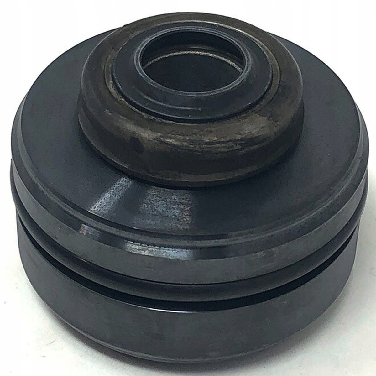 Kyb Tesniaca Hlavica Kompletného Zadného Tlmiča 14 MM X 46 MM X 21,5 MM