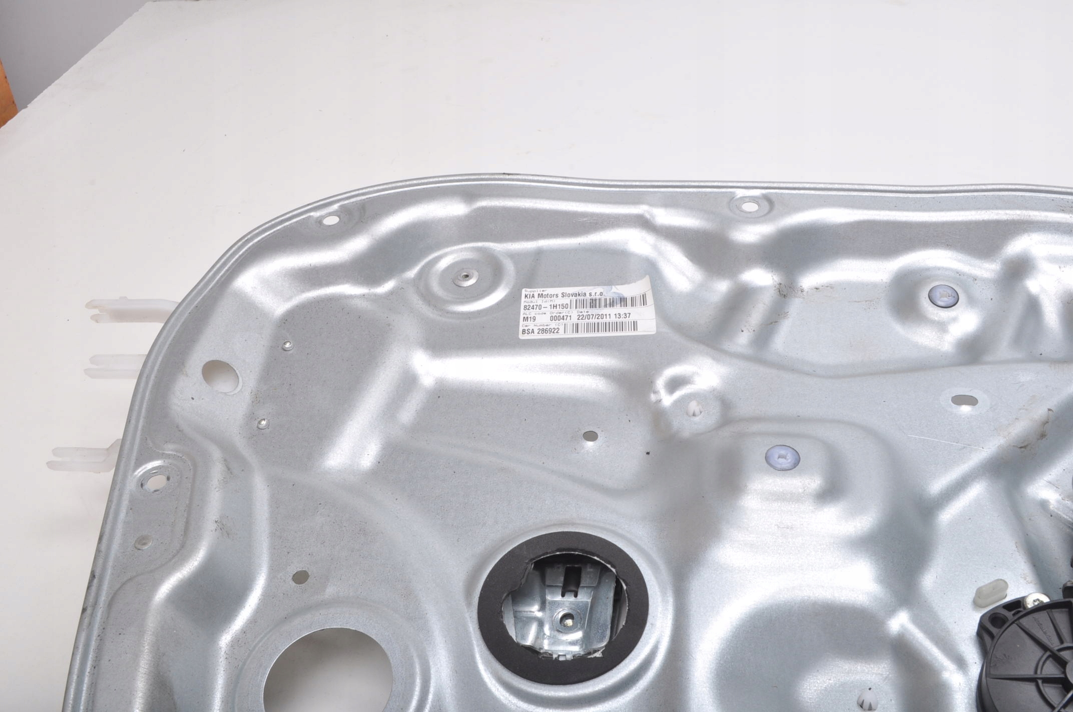 KIA CEED I ELE PODNOŚNIK MECHANIZM SZYBY LEWY PRZÓD PRZEDNI 5D 82470-1H150 Typ samochodu Samochody osobowe