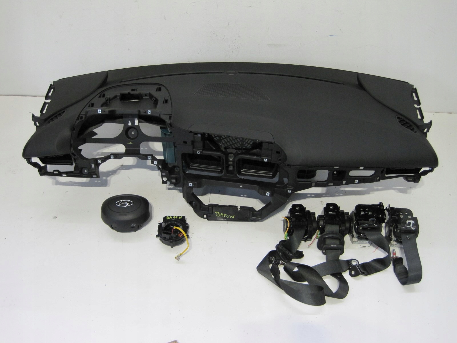 dashboard HYUNDAI BAYON
