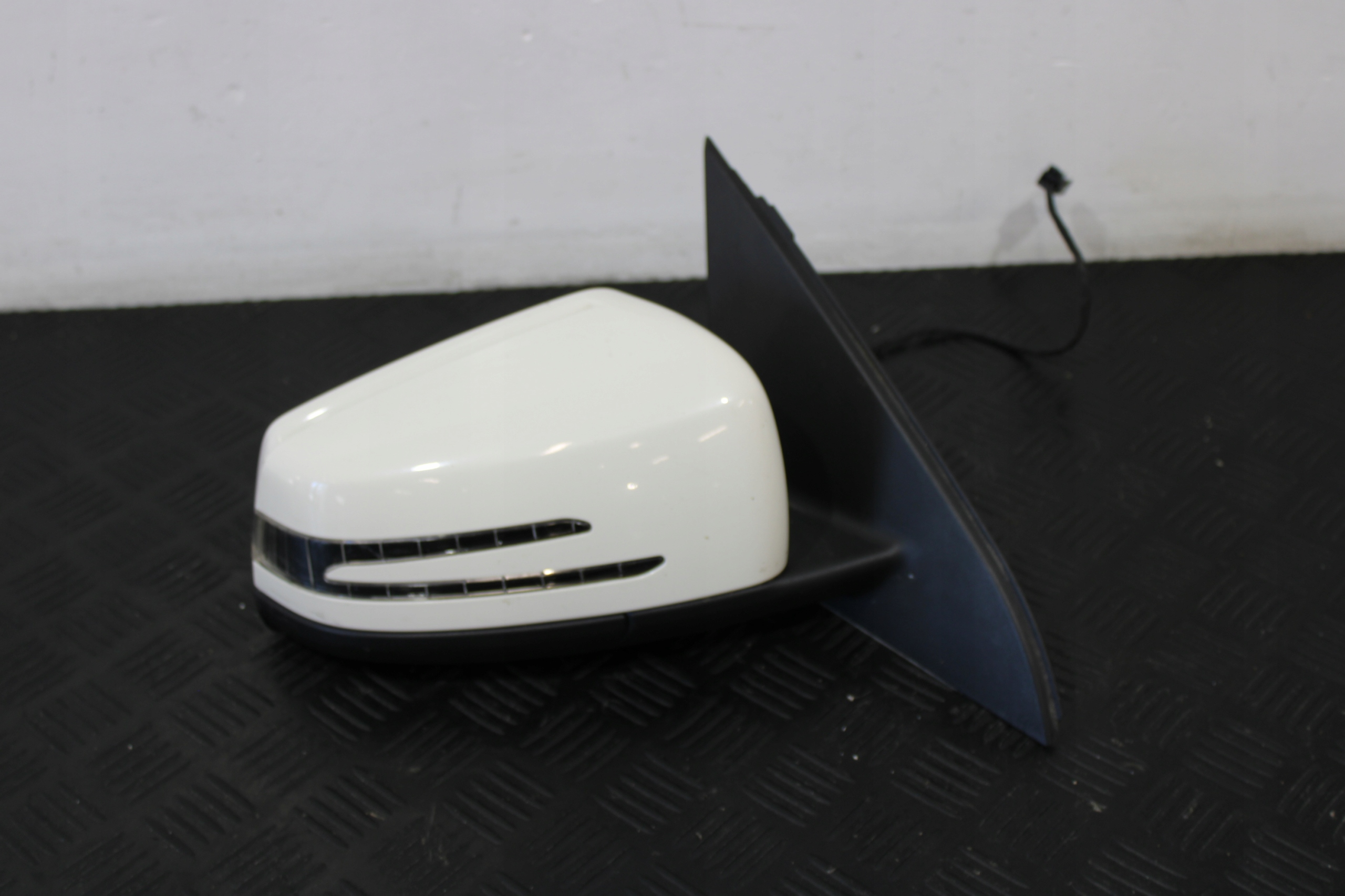 mirror right 7 vertical MERCEDES A-KLASA W176 LIFT AMG