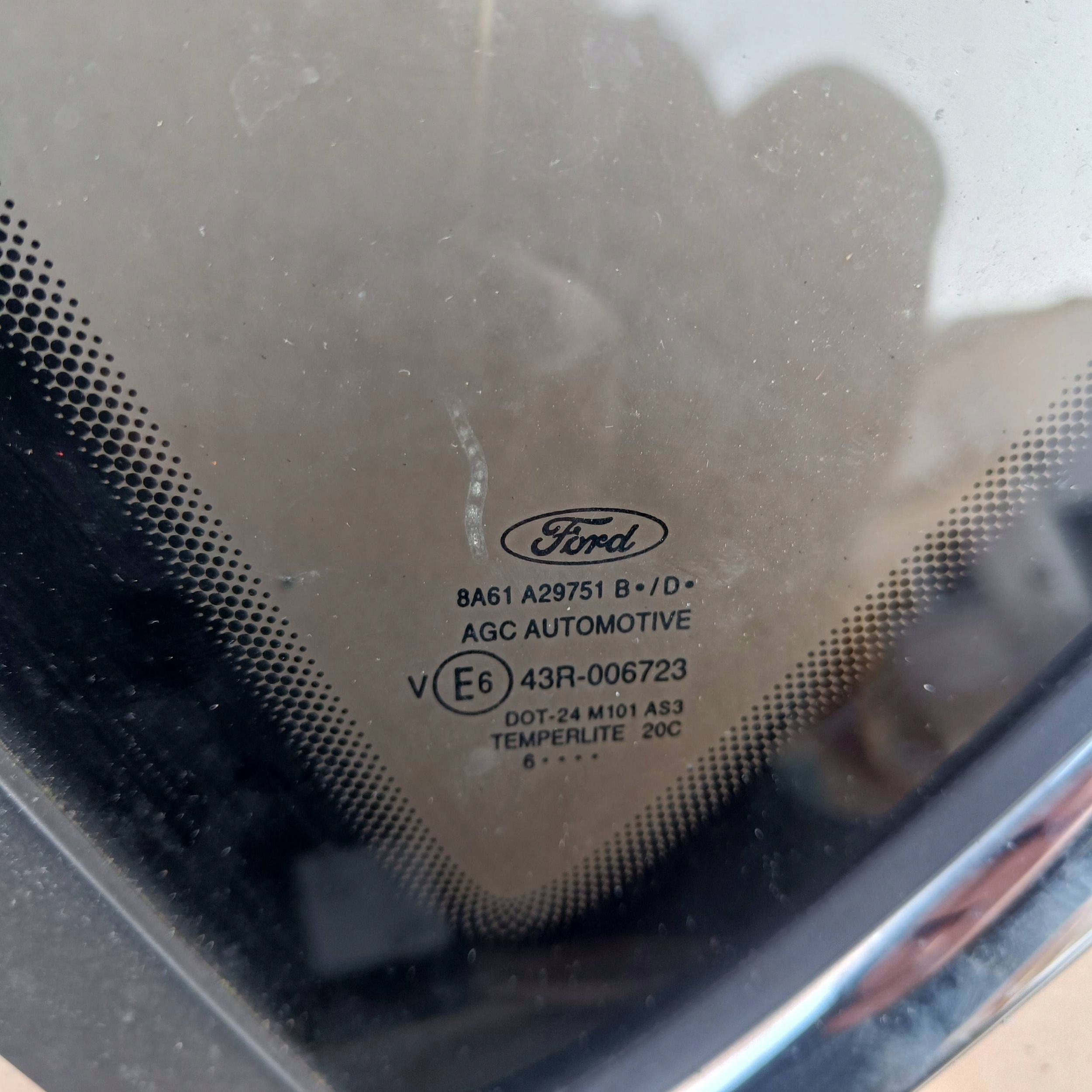 Ford Fiesta MK7 LIFT 2016 5D window side rear left bodywork