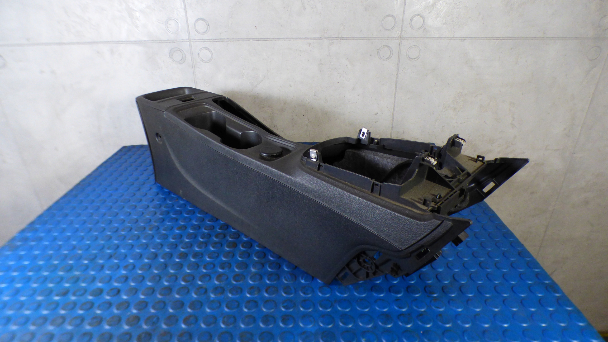 tunel mitte EUROPA 13412338 OPEL ASTRA K V