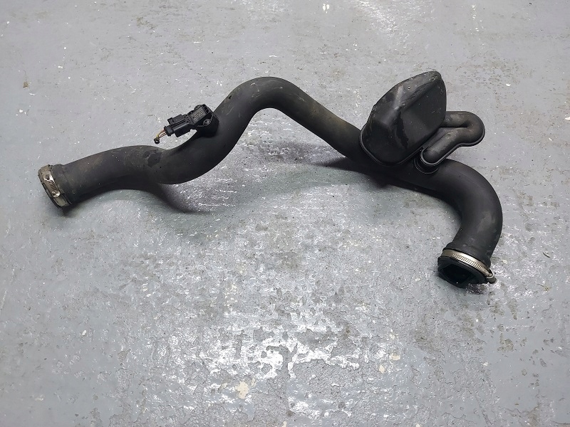 AUDI A4 B8 A5 RURA WAZ INTERCOOLERA 8K0145673AC