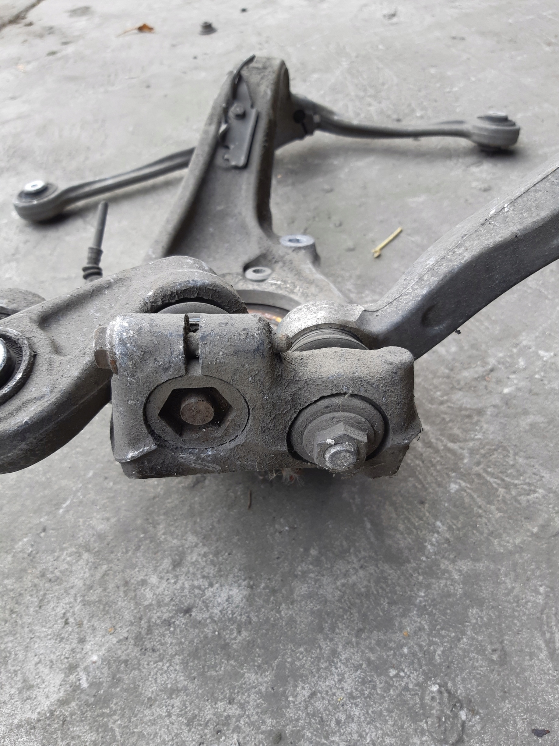 AUDI A4 B8 A5 8T A6 C7 A7 swing right right front 8K0407258G