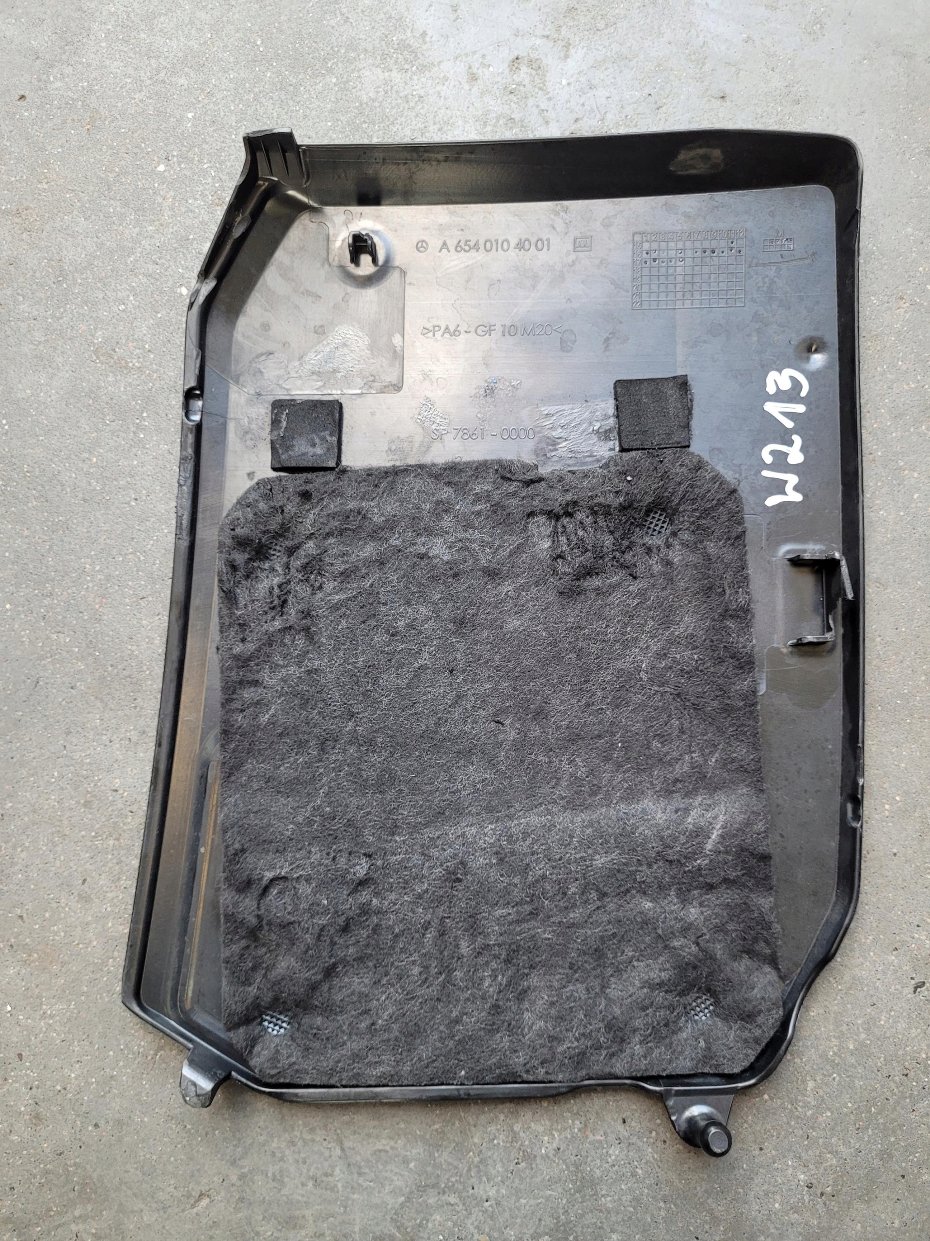 cover engine housing cover MERCEDES W213 S213 E 220 D 2.0 CDI
