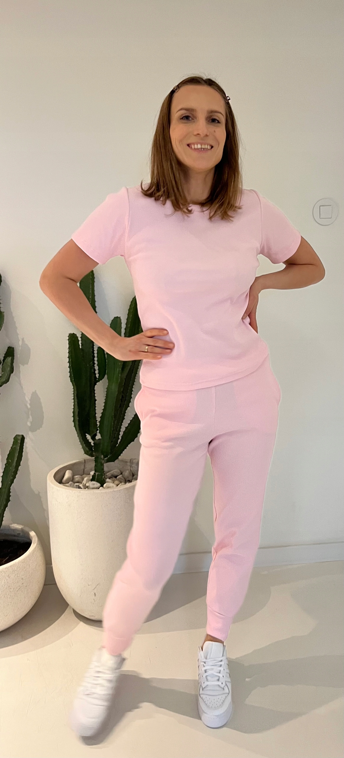 The Moloo Dámský teplákový komplet Růžové tričko Slim kalhoty
