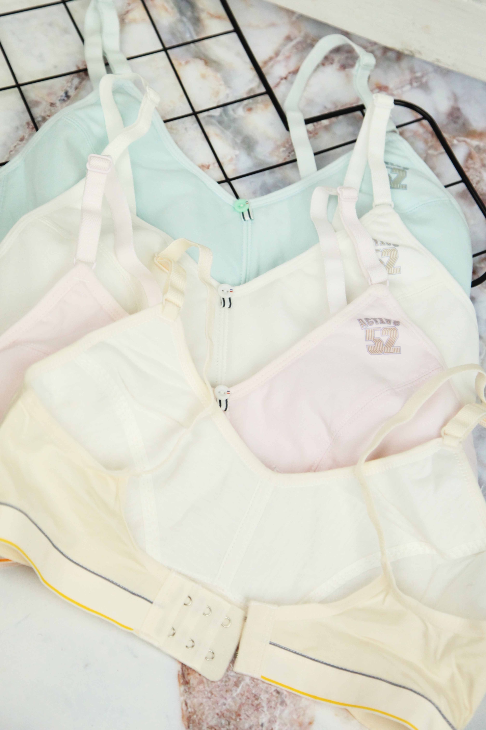 BIUSTONOSZ STANIK 140-146 Wiek dziecka 9 lat +