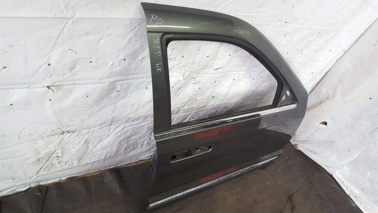 door front front right Jeep Grand Cherokee