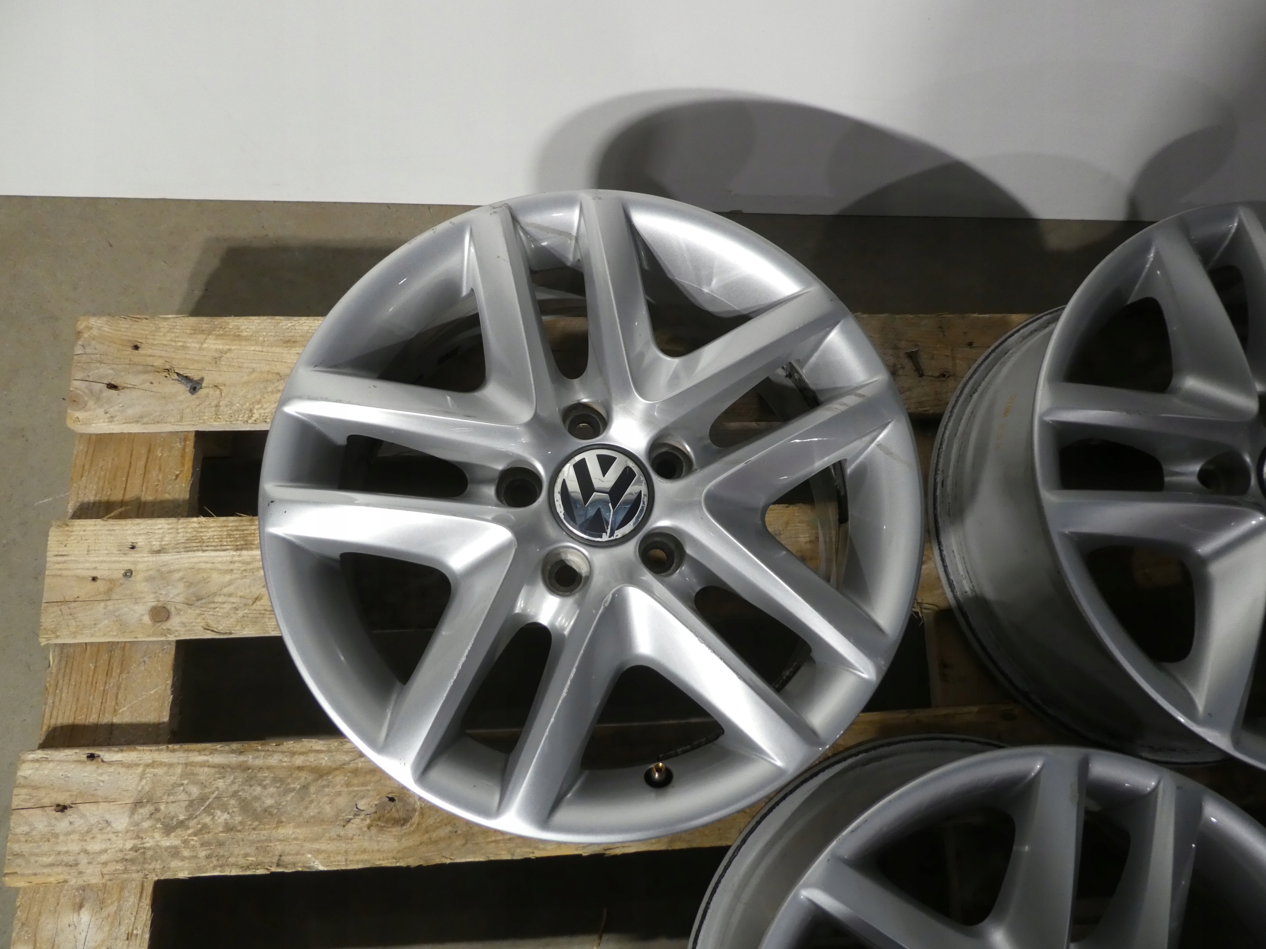 4X discs aluminium disc 5N0601025 VW 5X112