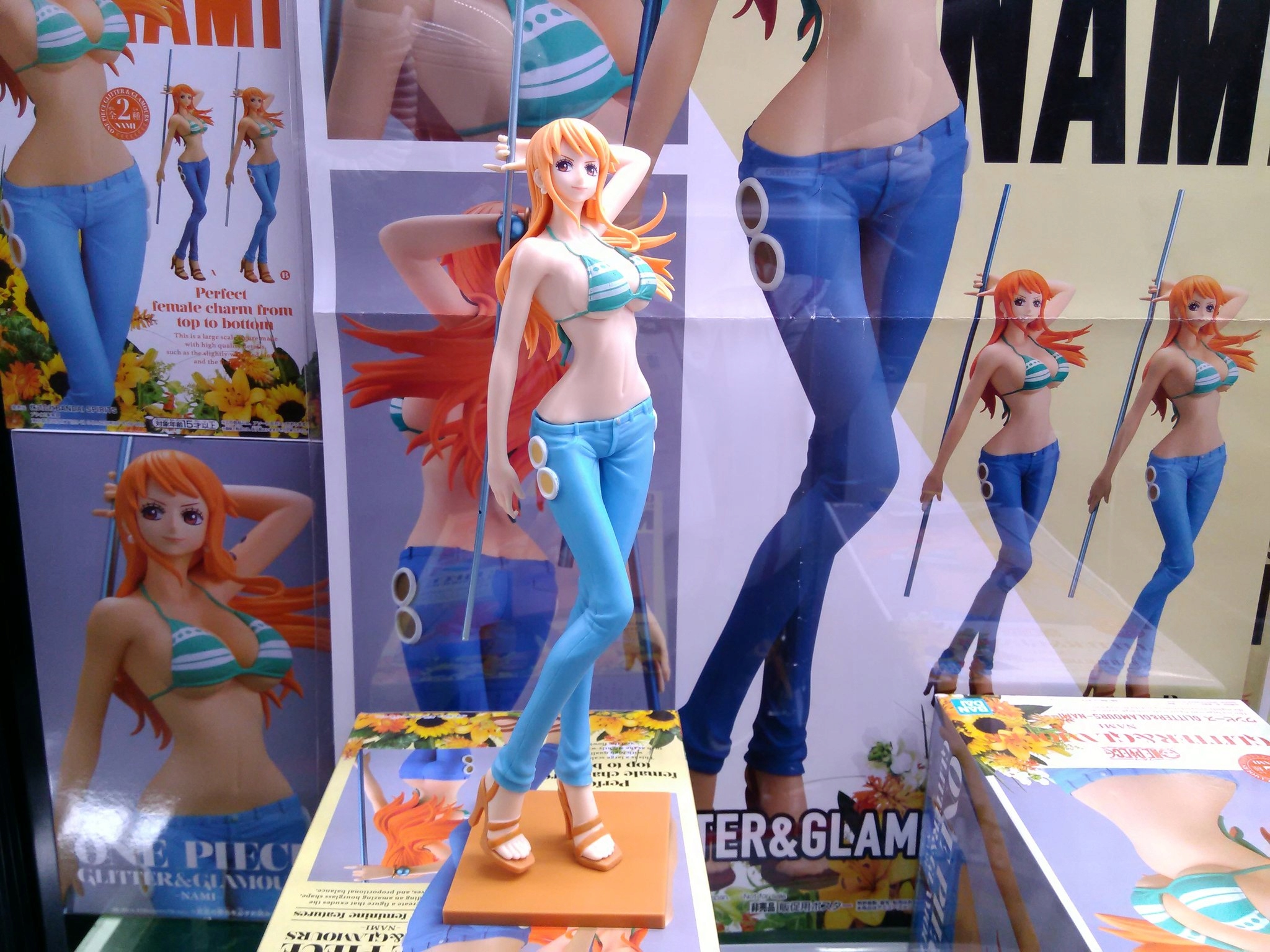 FIGURKA Anime Banpresto One Piece Nami Glitter B