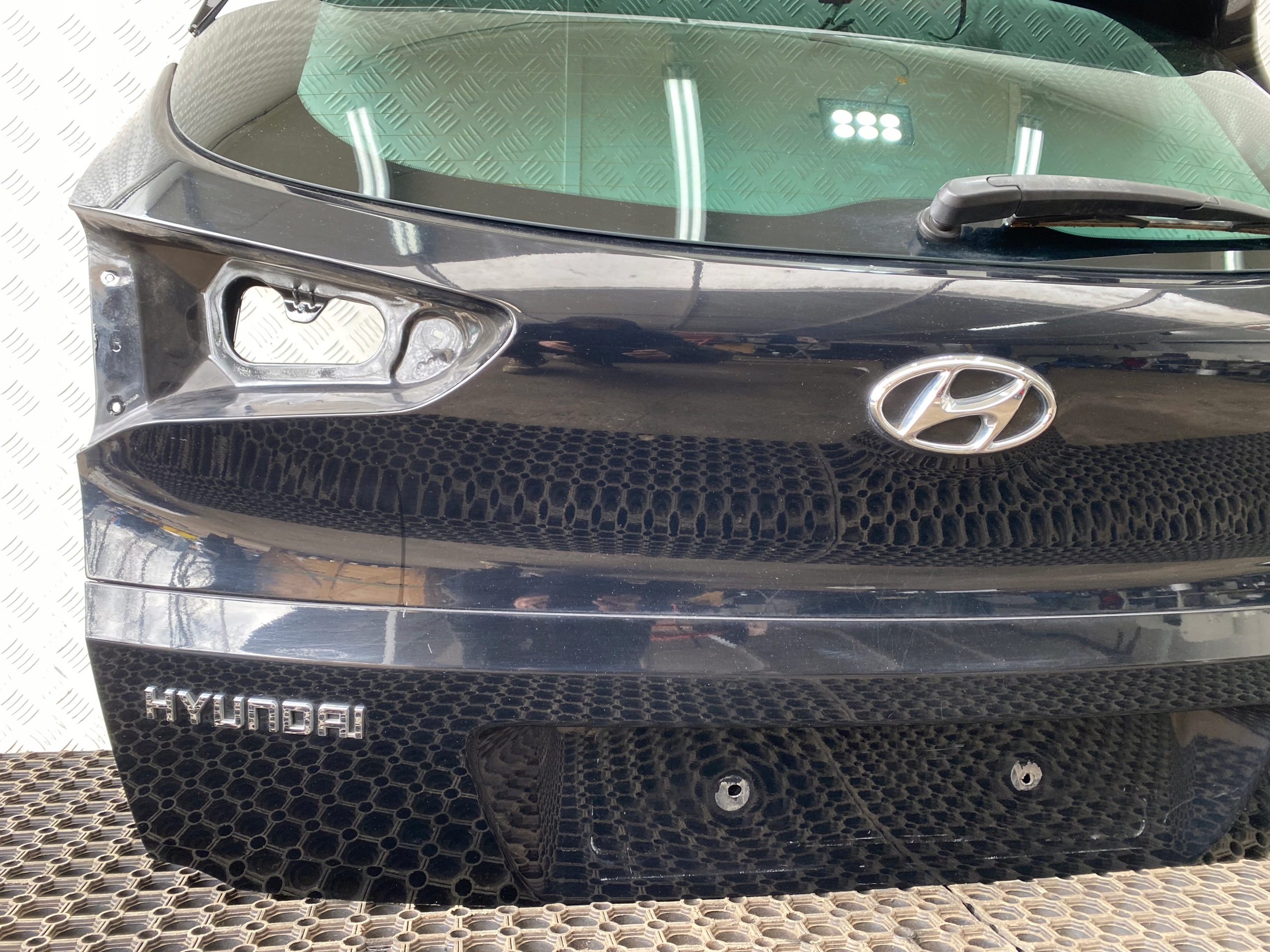 HYUNDAI TUCSON III 15-18 boot doors boot rear part LADNA below colour PAE