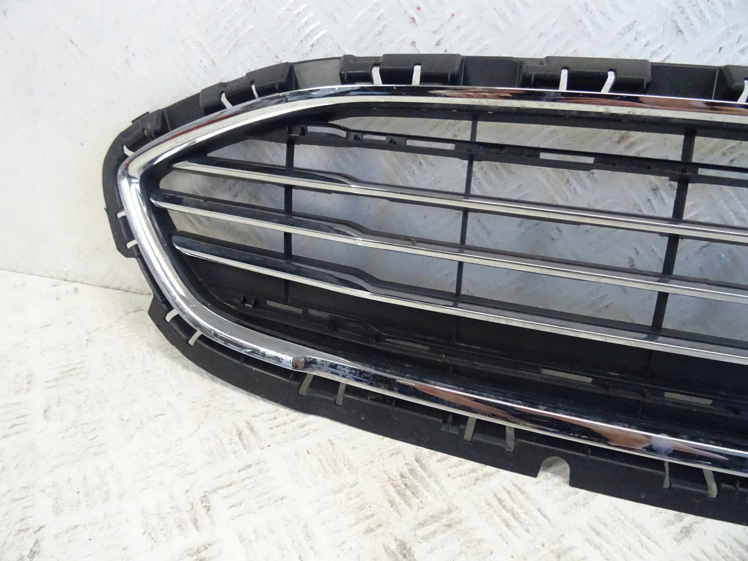 grill grille front front FORD FIESTA MK8 H1BB-8B271-B1