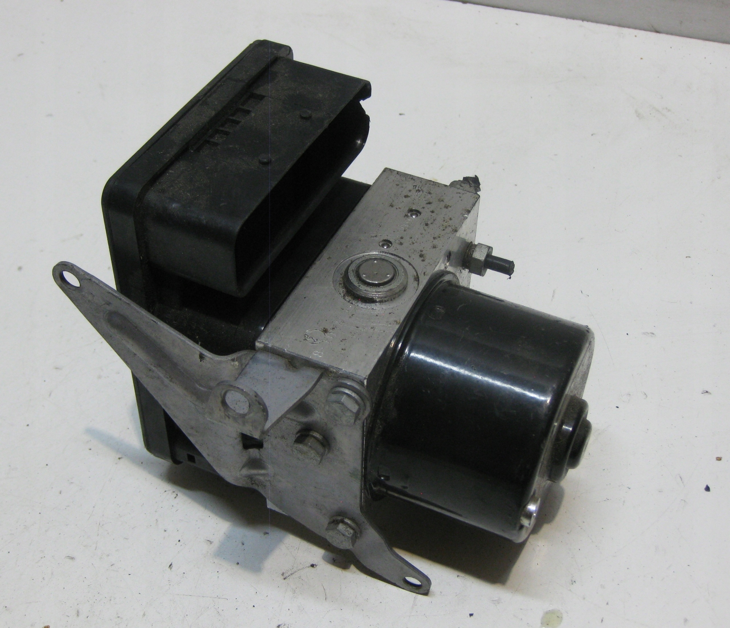 BMW E90 2.0 D Servo frein ABS 6784763