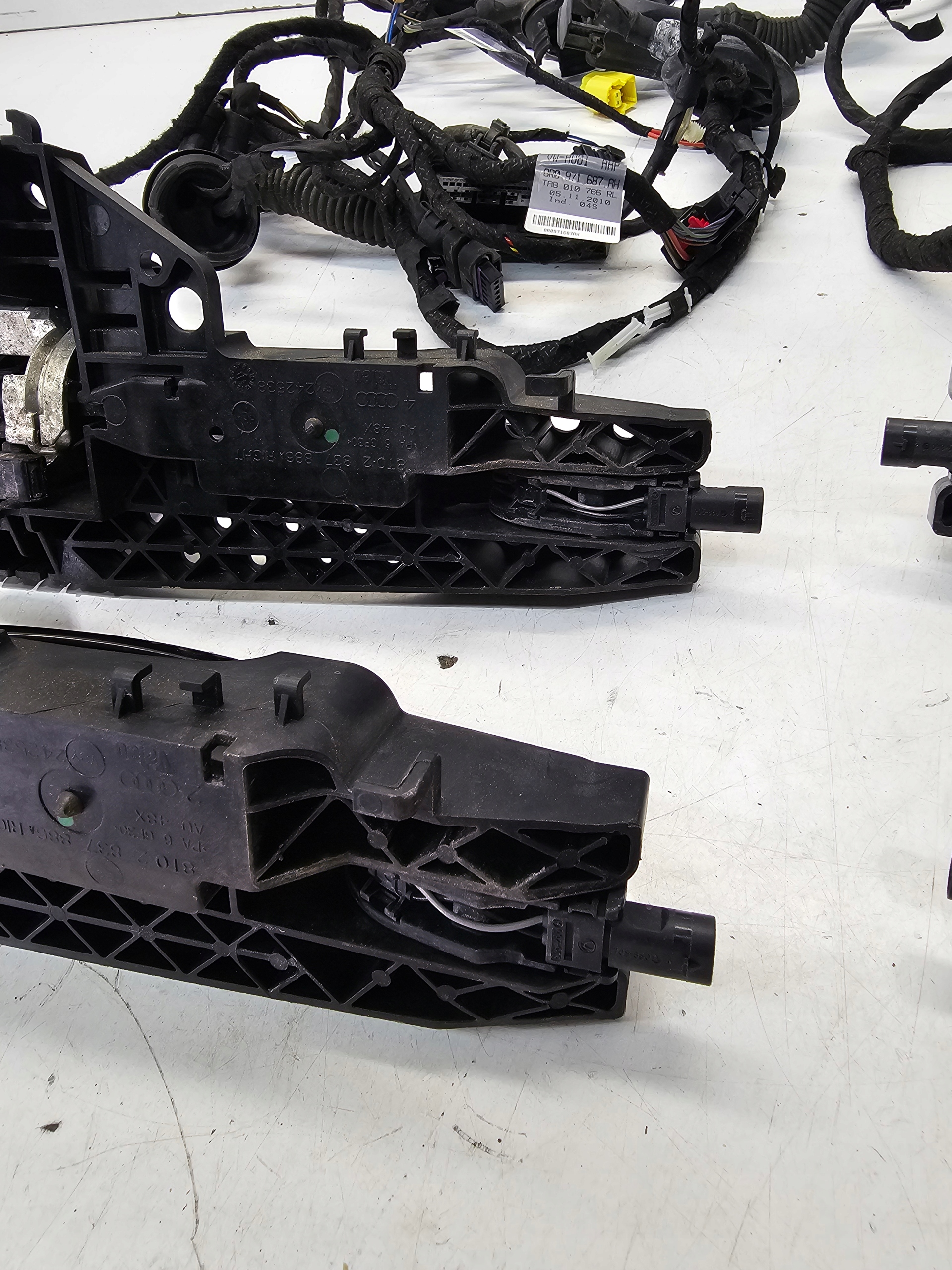 handles handle AUDI Q5 8R A4 B8 A5 8T KEYLESS GO KOMPLET LZ9Y