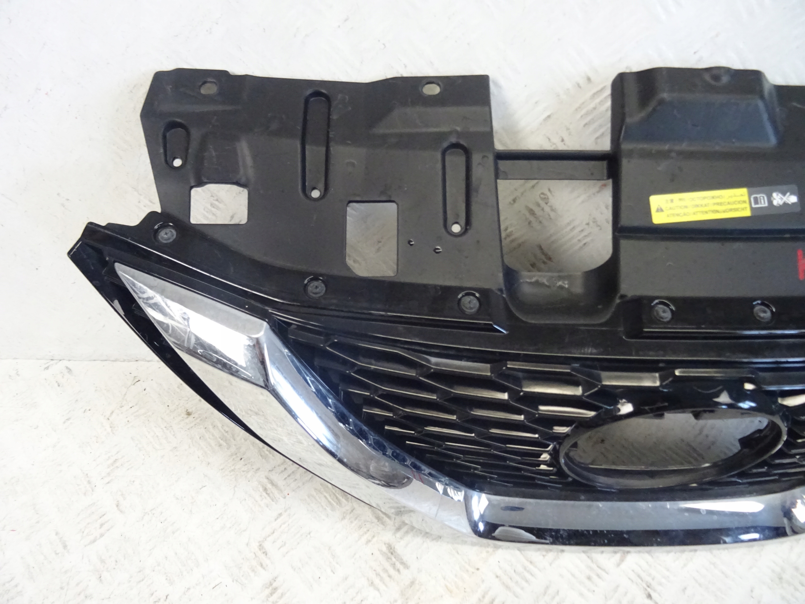 grille front front NISSAN QASHQAI II LIFT 62398-HV80A