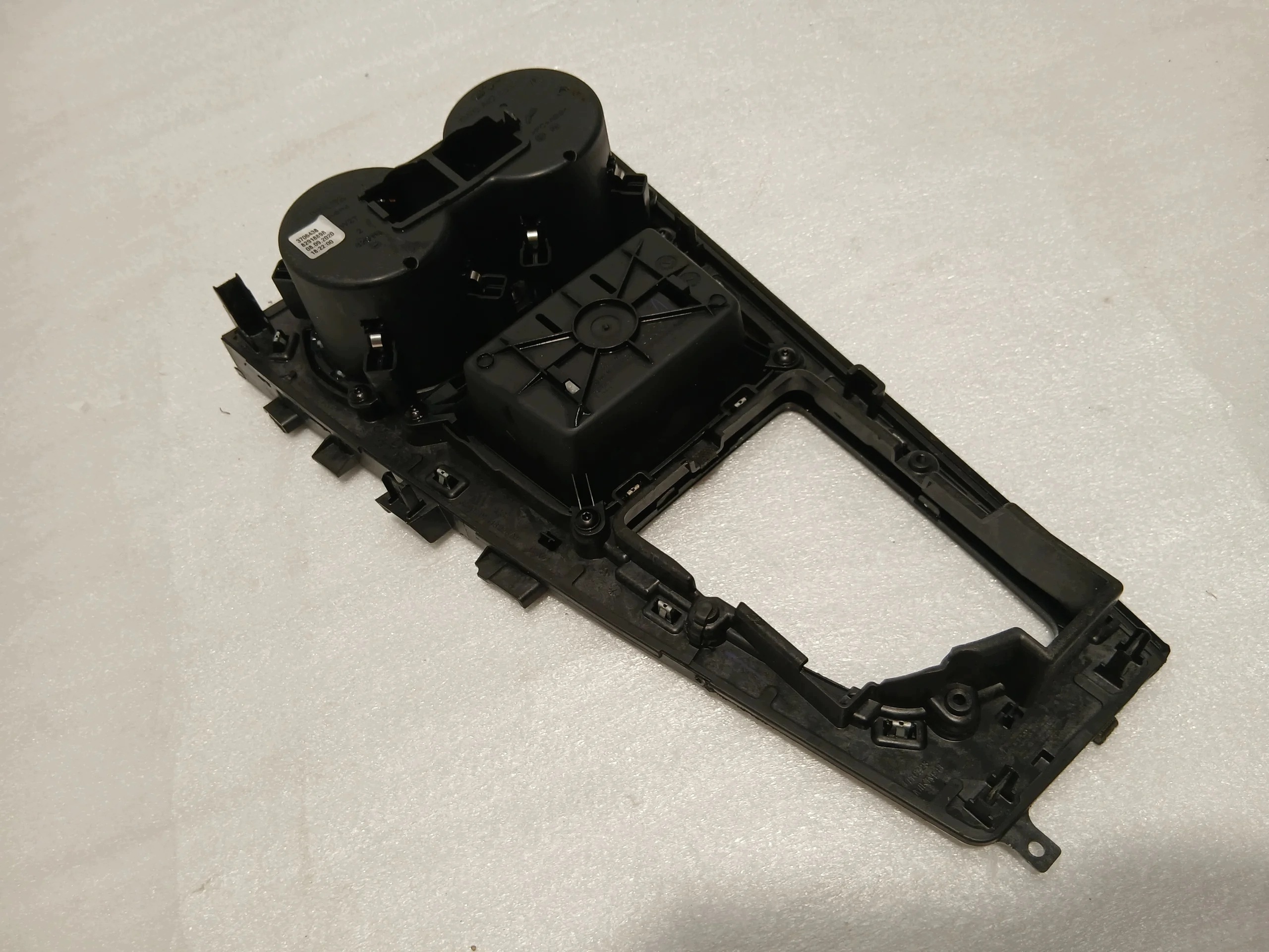 AUDI A4 B9 LIFT frame DEKOR bracket for KUBKI 8W1864261H 8W0862533D