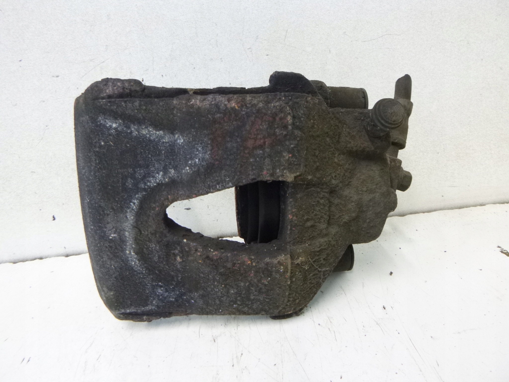 caliper brake front Skoda Fabia 1.4 2002r.
