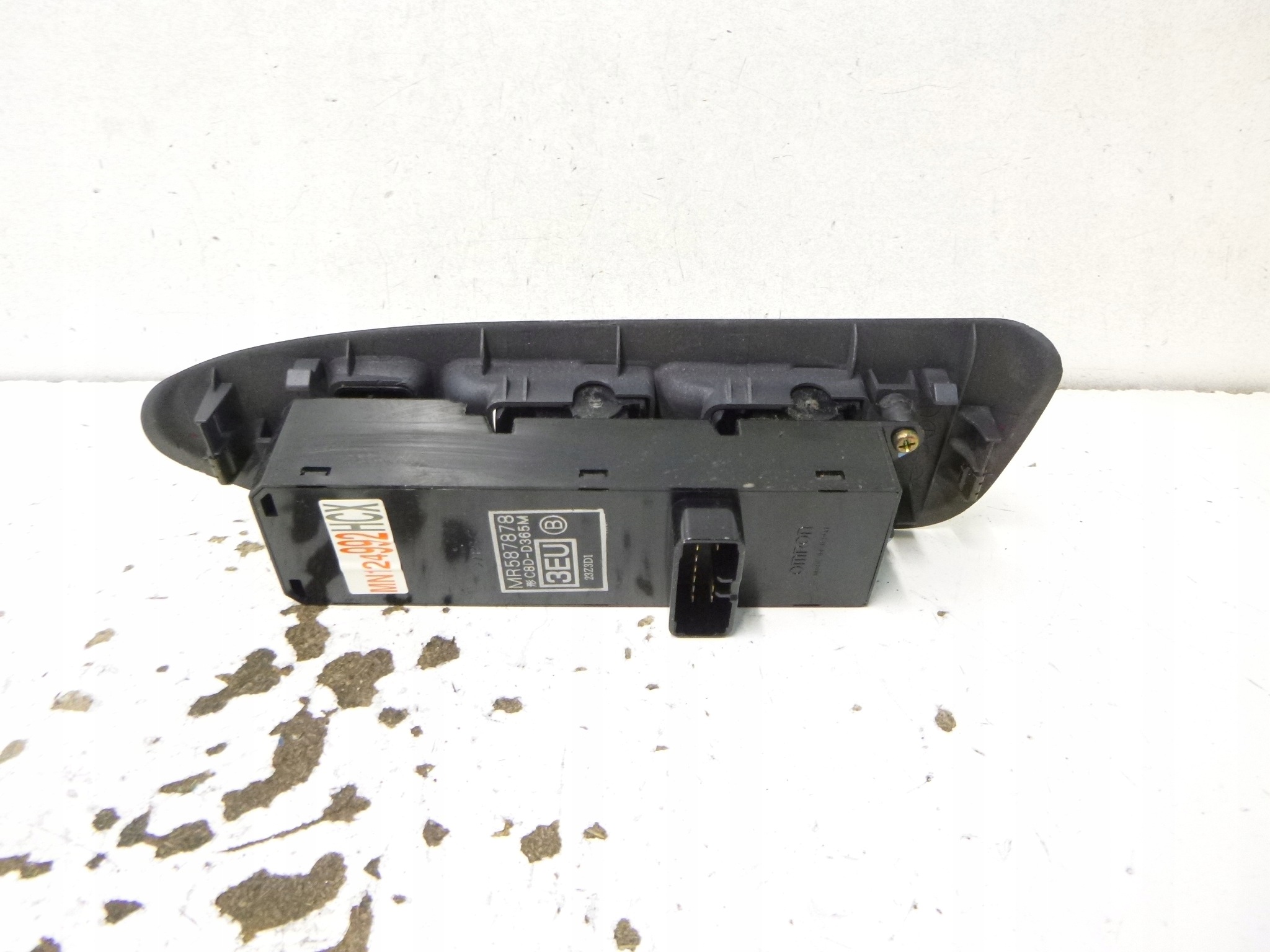window control switch PANEL MITSUBISHI LANCER VII MR587878 MN124992HCX original