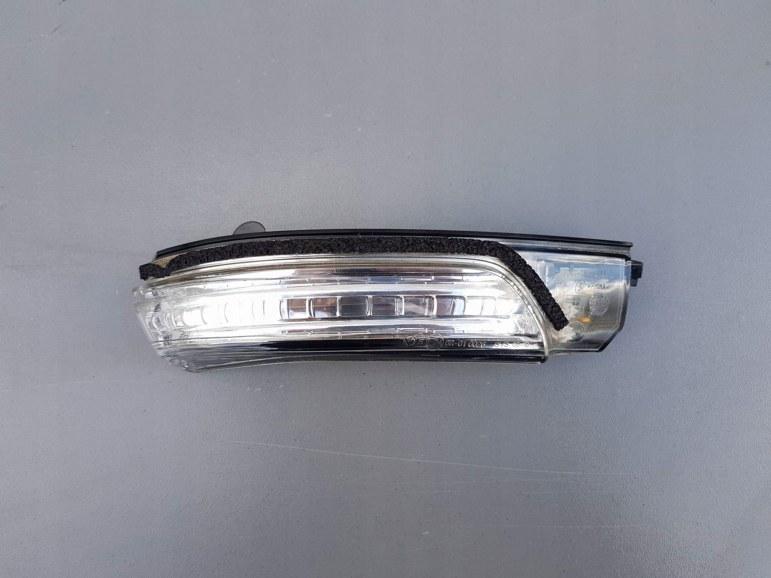 Указатель поворота зеркала правый Avensis T27 09-14