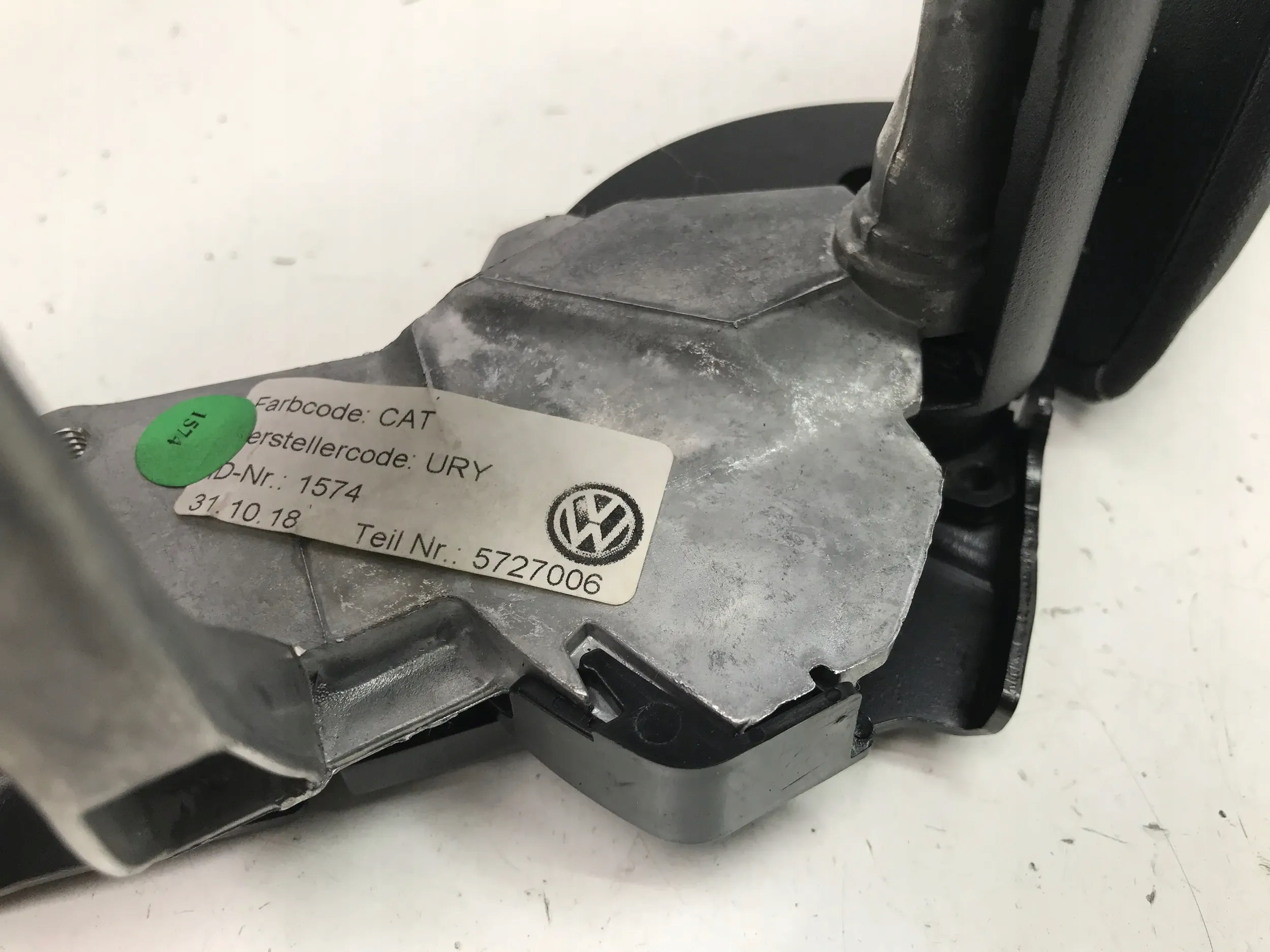 vw Golf 7 VII 2018 РЕСТАЙЛИНГ HB подлокотник 5727006