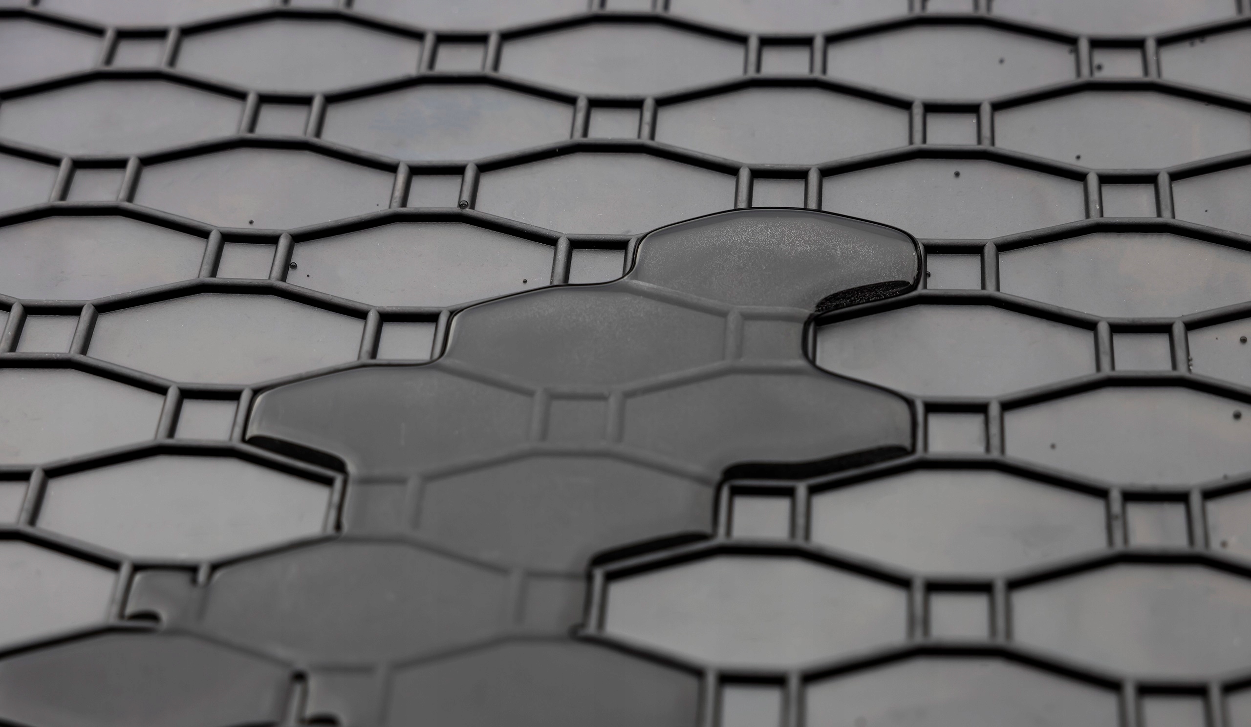 Dacia Duster SUV 2010-2017 Dywanik wkład do bagażnika EAN (GTIN) 5904887376508