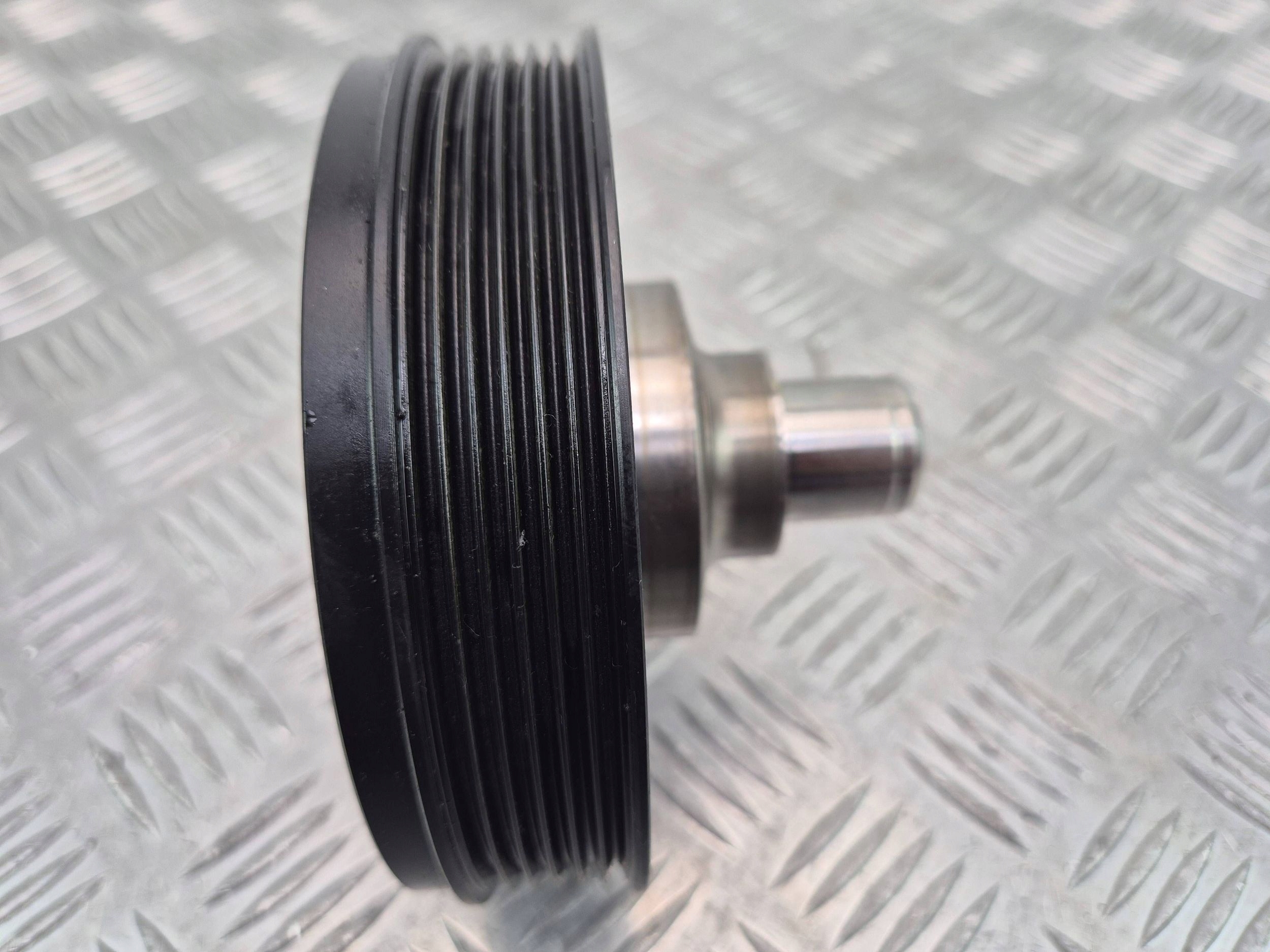 BMW X1 E84 xDrive 28i crank pulley 1962330 N20B20A
