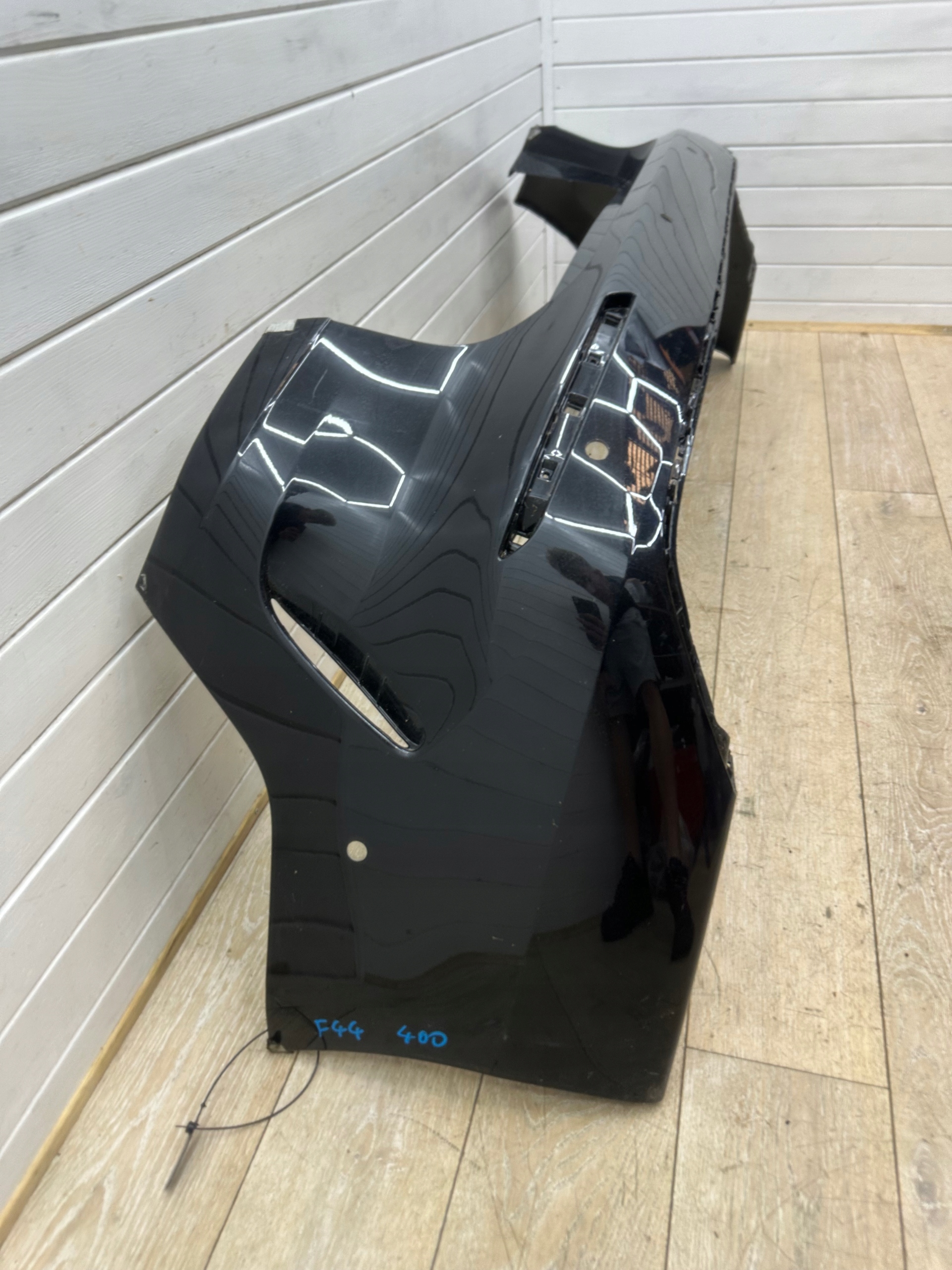 branik BMW 2 F44