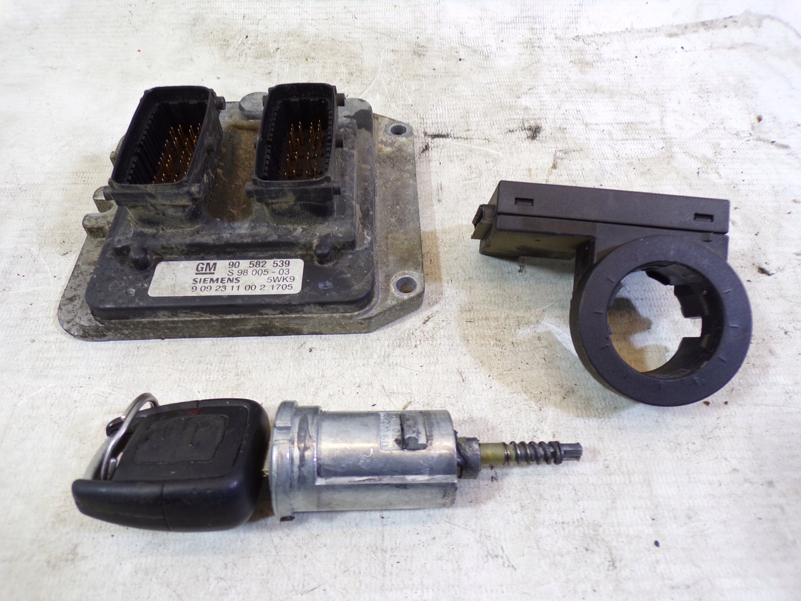 running board STARTOWY OPEL ZAFIRA A 1.8 90582539