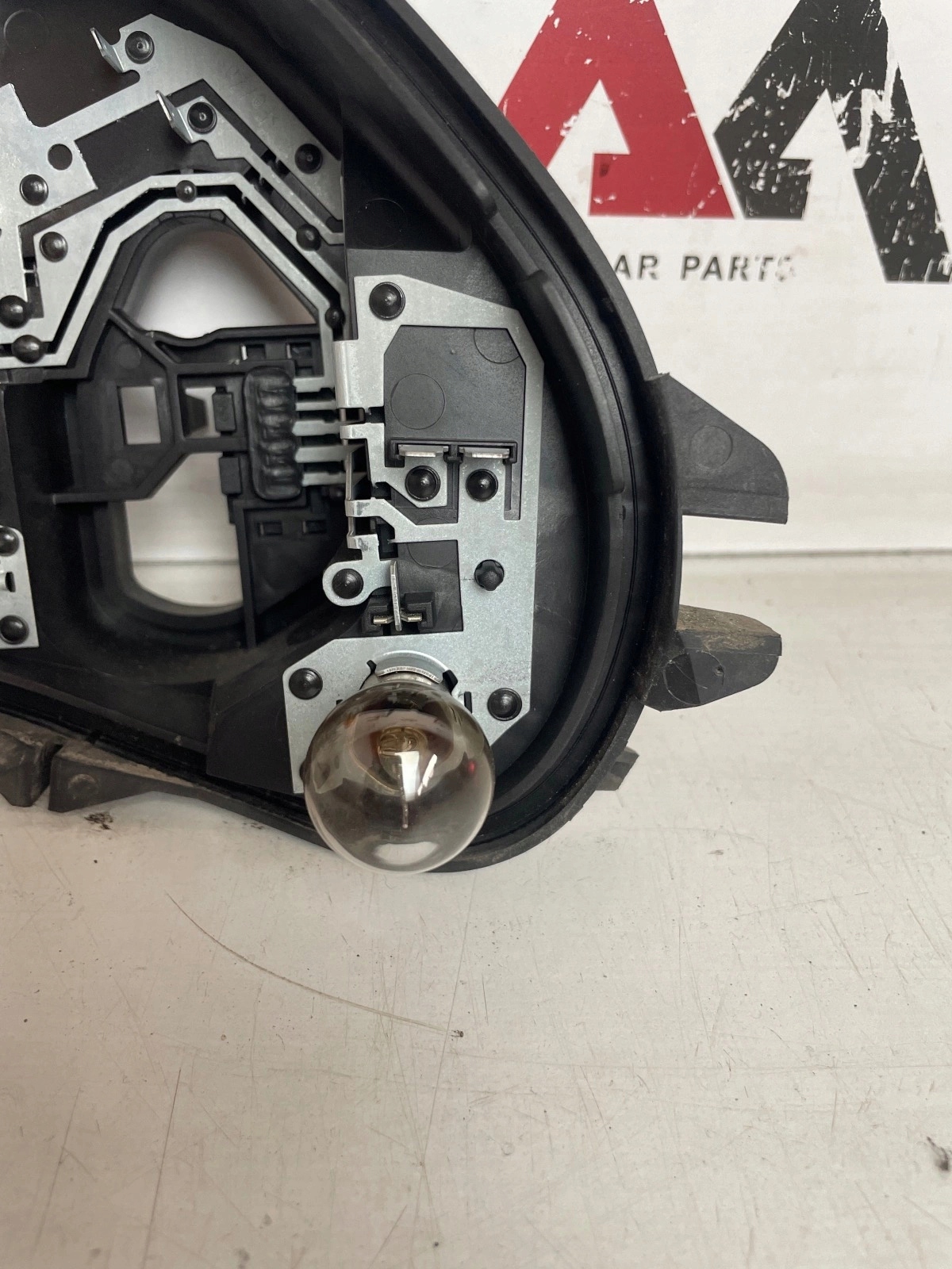light housing rear part left Peugeot 208