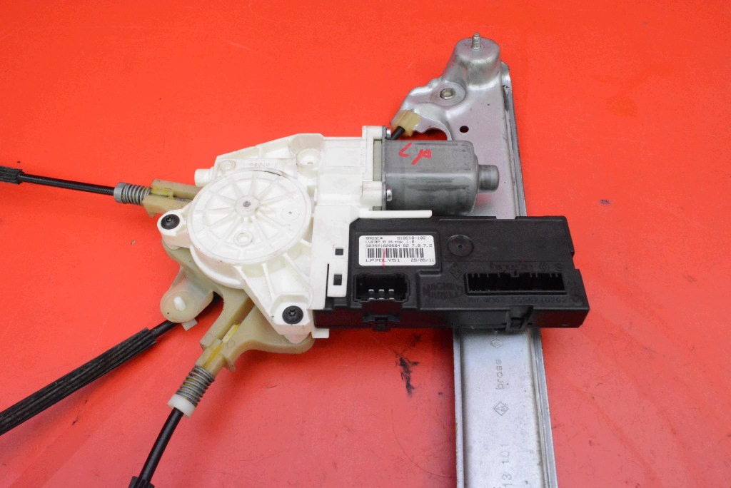window regulator left front EU 807210010R RENAULT LATITUDE 1 and sedan 10-14