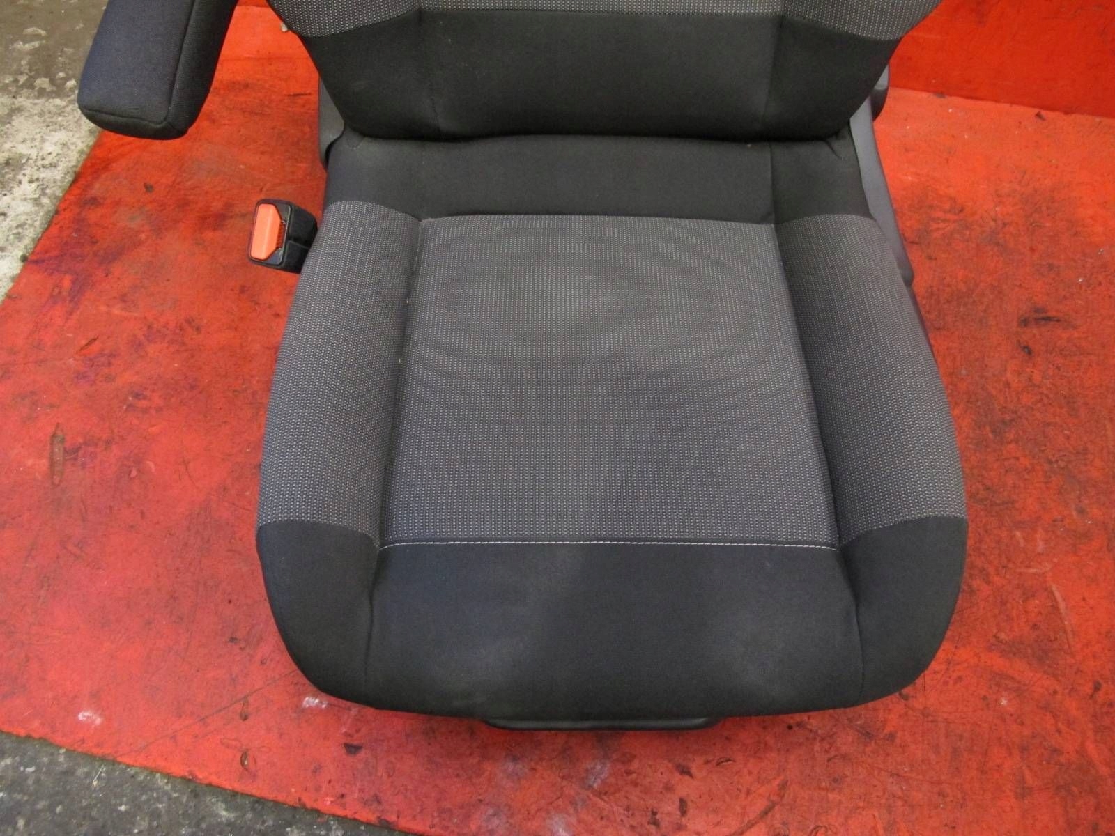 CITROEN C3 AIRCROSS 2R 17- seat left driver´s front armrest EUROPA