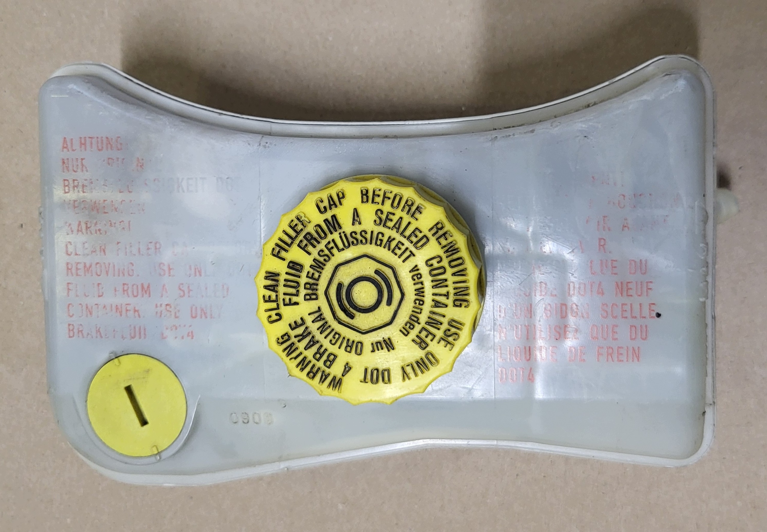 Behälter des Gasses Brems- Sensor DECKEL AUDI A4 B6 B7 A6 C6 8E0611301G