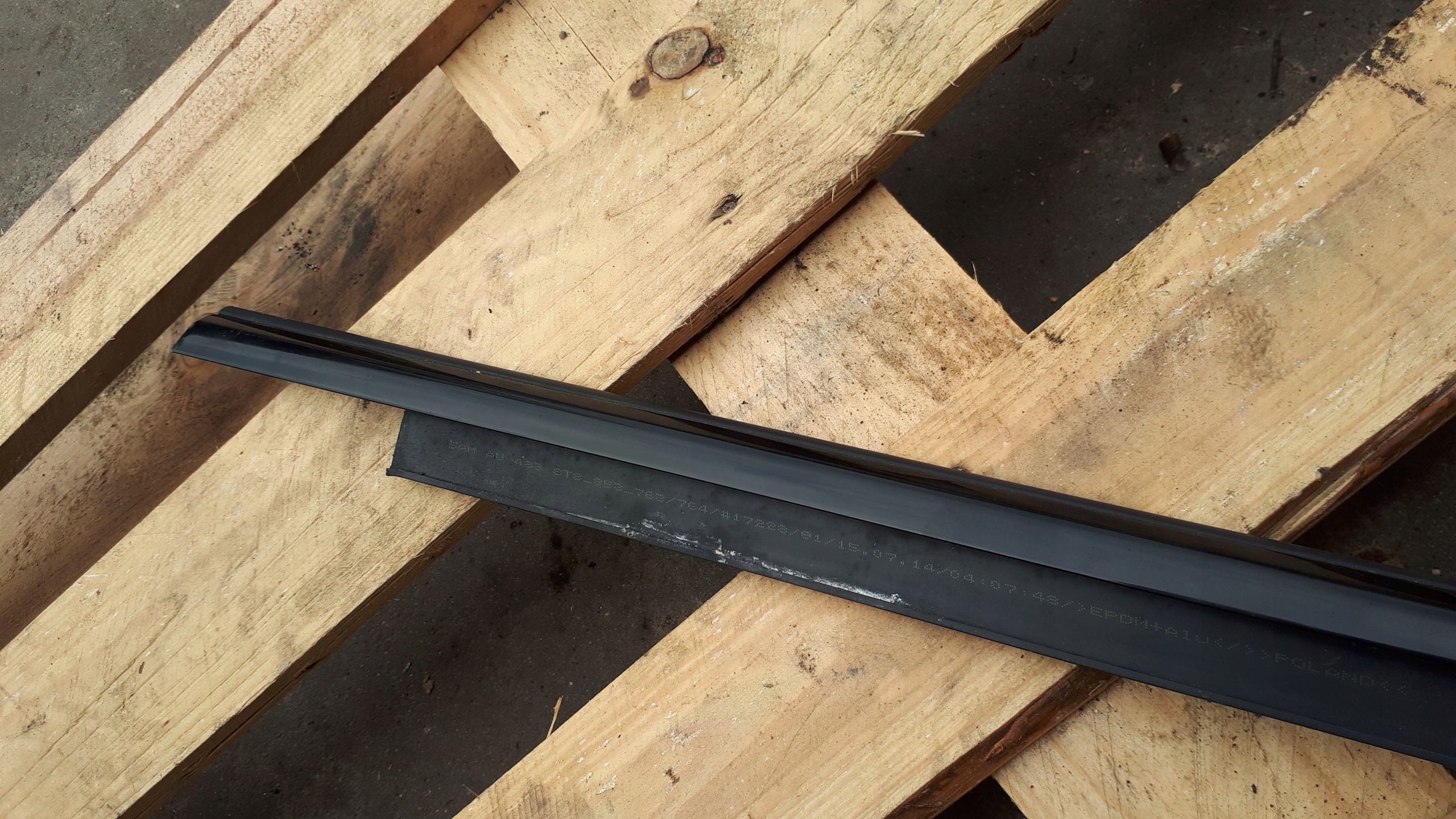 A5 8T LIFT moulding dust left rear part SPORTBACK