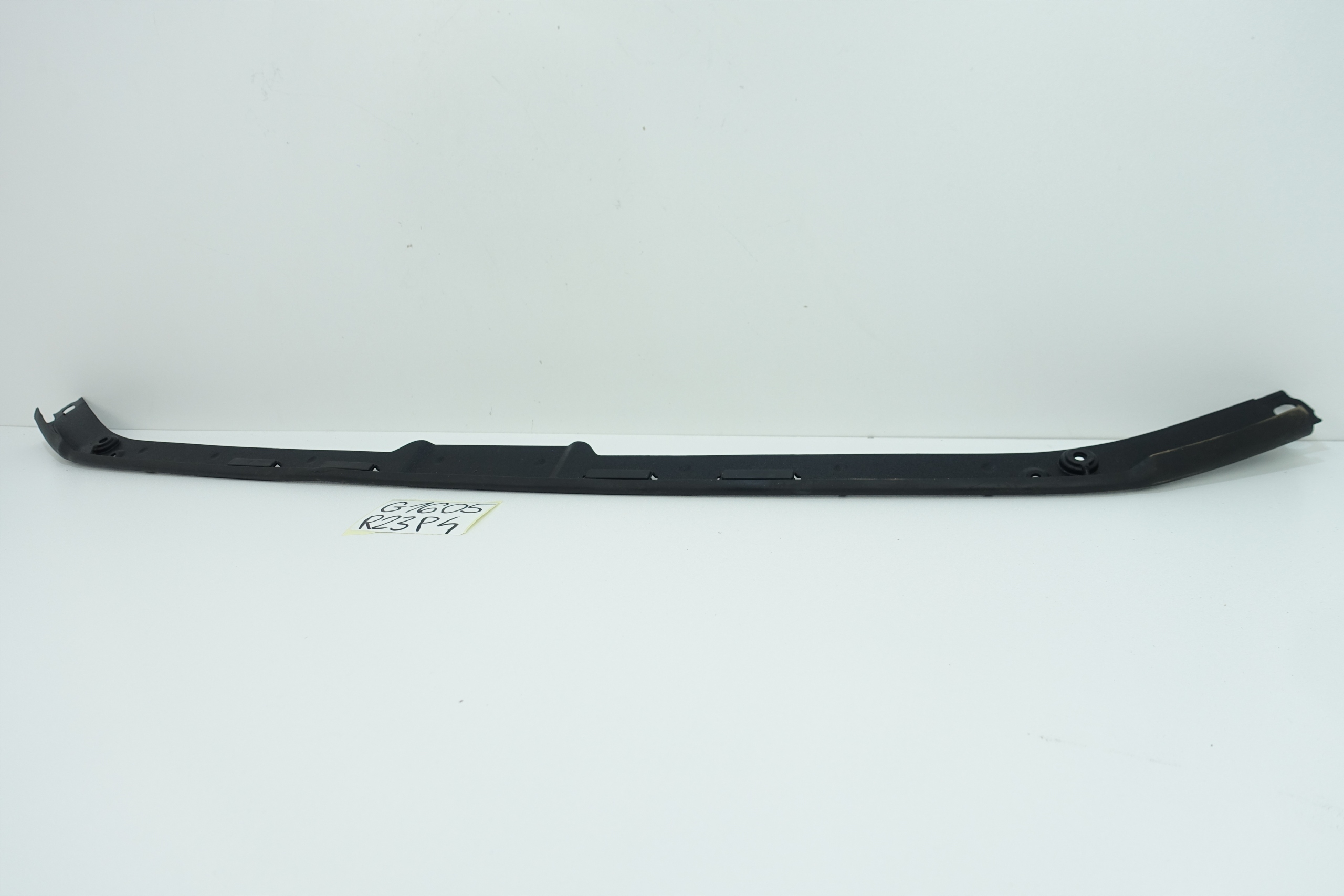 AUDI E-TRON 2020- moulding gasket central bonnets 4KE823124