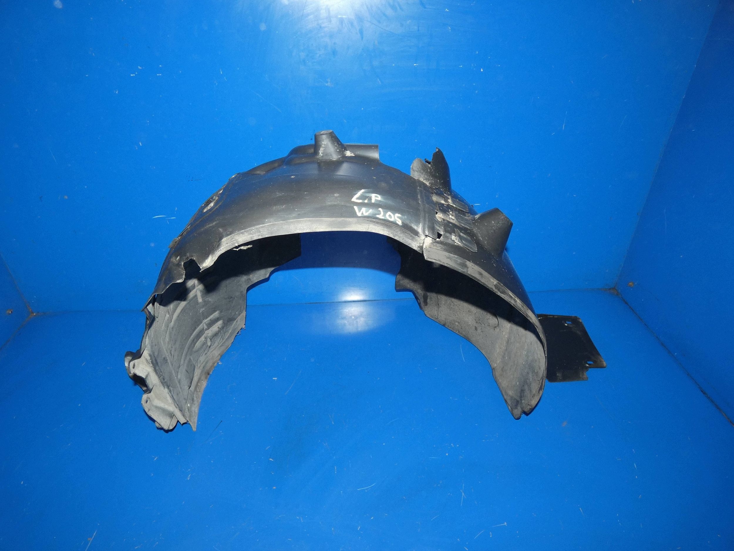 MERCEDES C KLASA W205 mudguard left front front complete